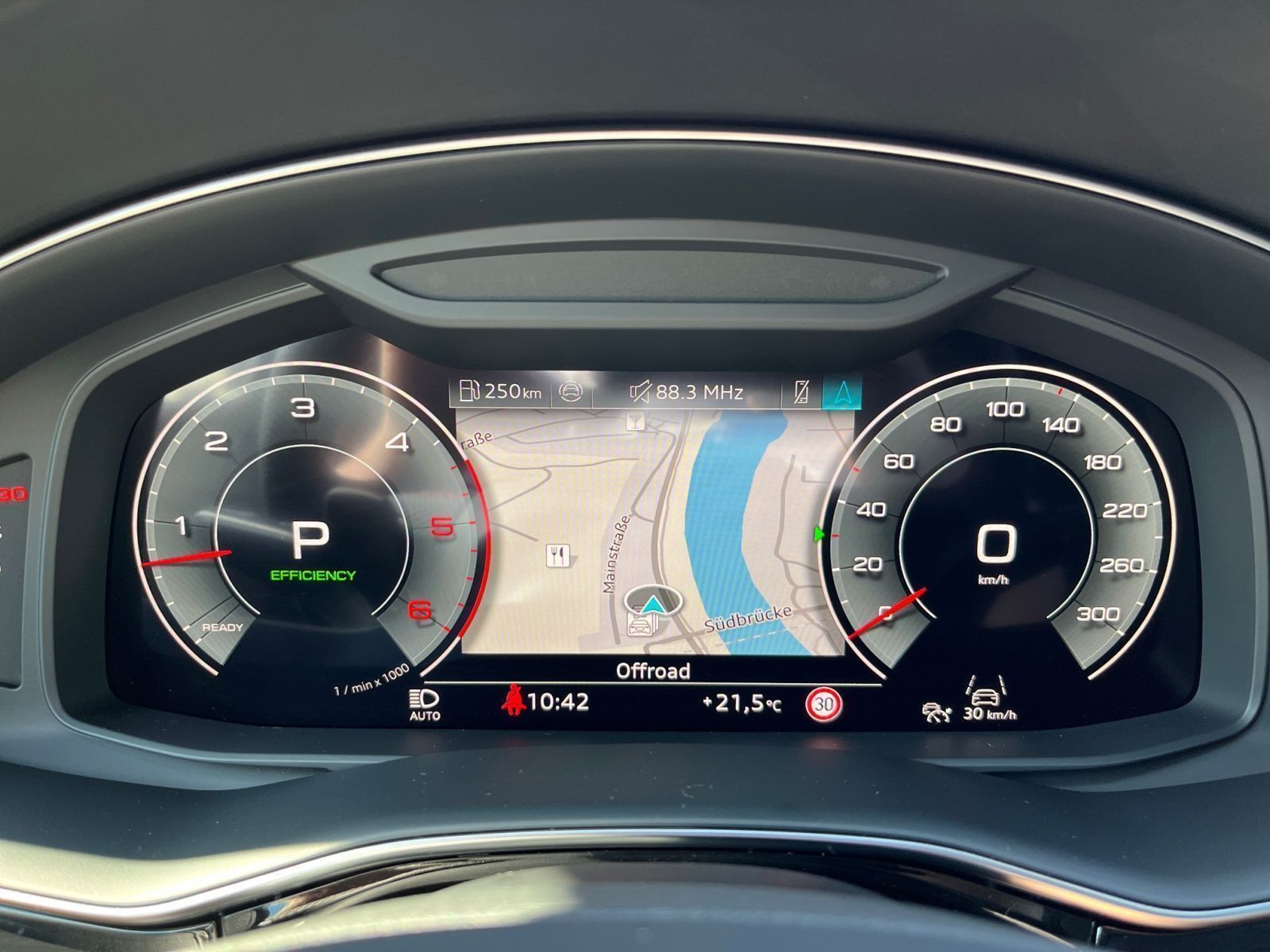 Audi Q7 S-Line 50 TDI quattro / Pano, HD-Matrix-Laser