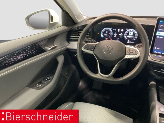 Volkswagen Passat Variant 2.0 TDI 4Mo Elegance AHK PANO STA