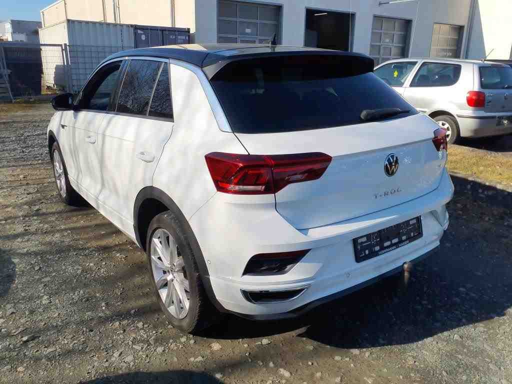 Volkswagen T-Roc 1.5 TSI DSG R-LINE - Samsaru's Car Outlet