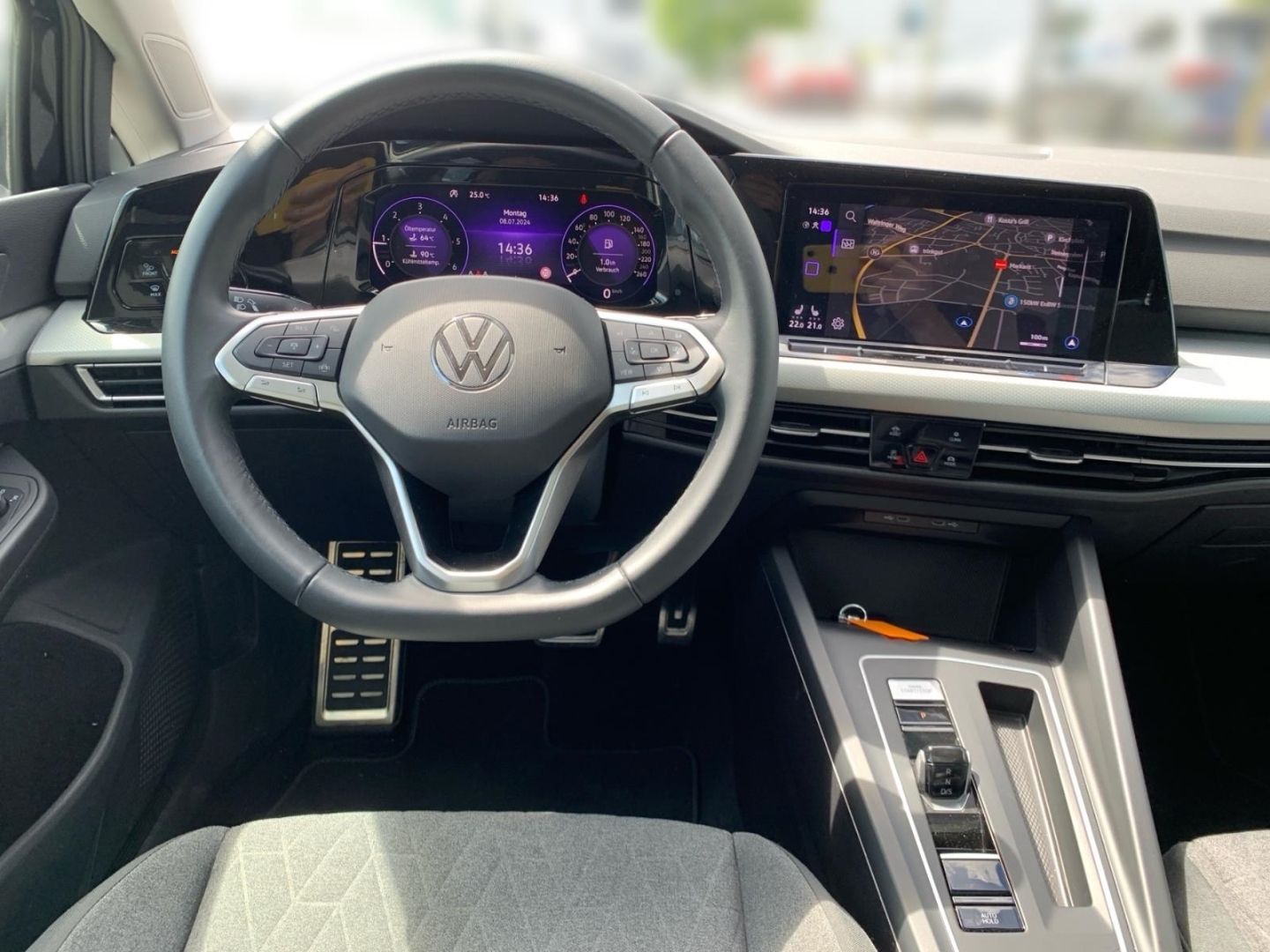 Volkswagen Golf 8 VIII Move 2.0 TDI - Samsaru's Car Outlet