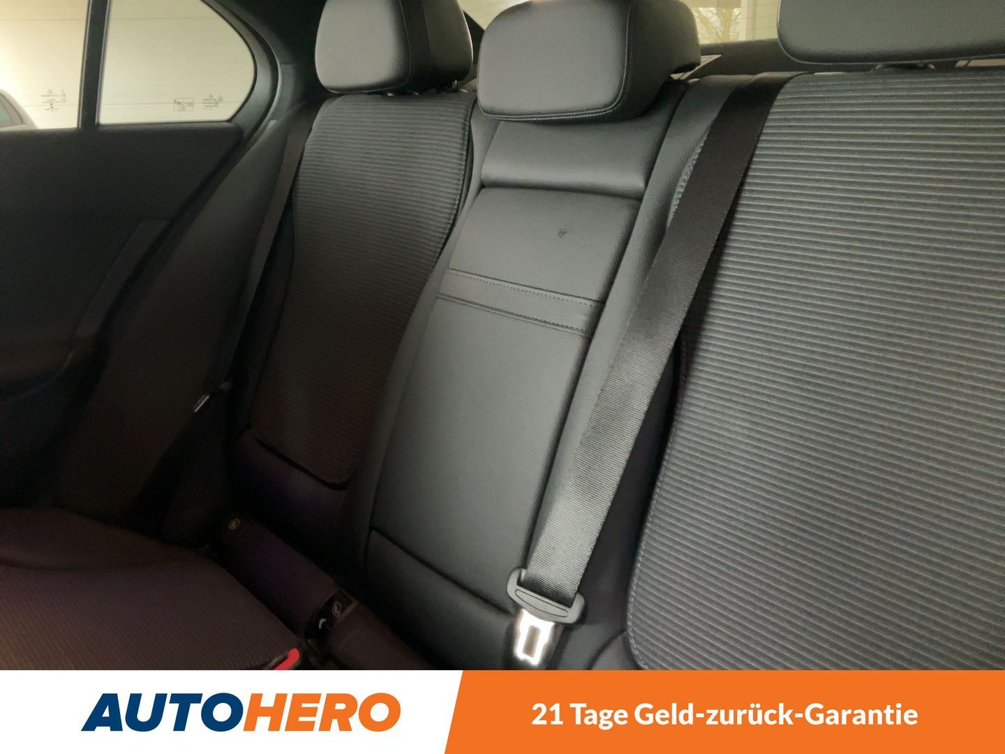 Mercedes-Benz C300e Avantgarde Aut. - Samsaru's Car Outlet