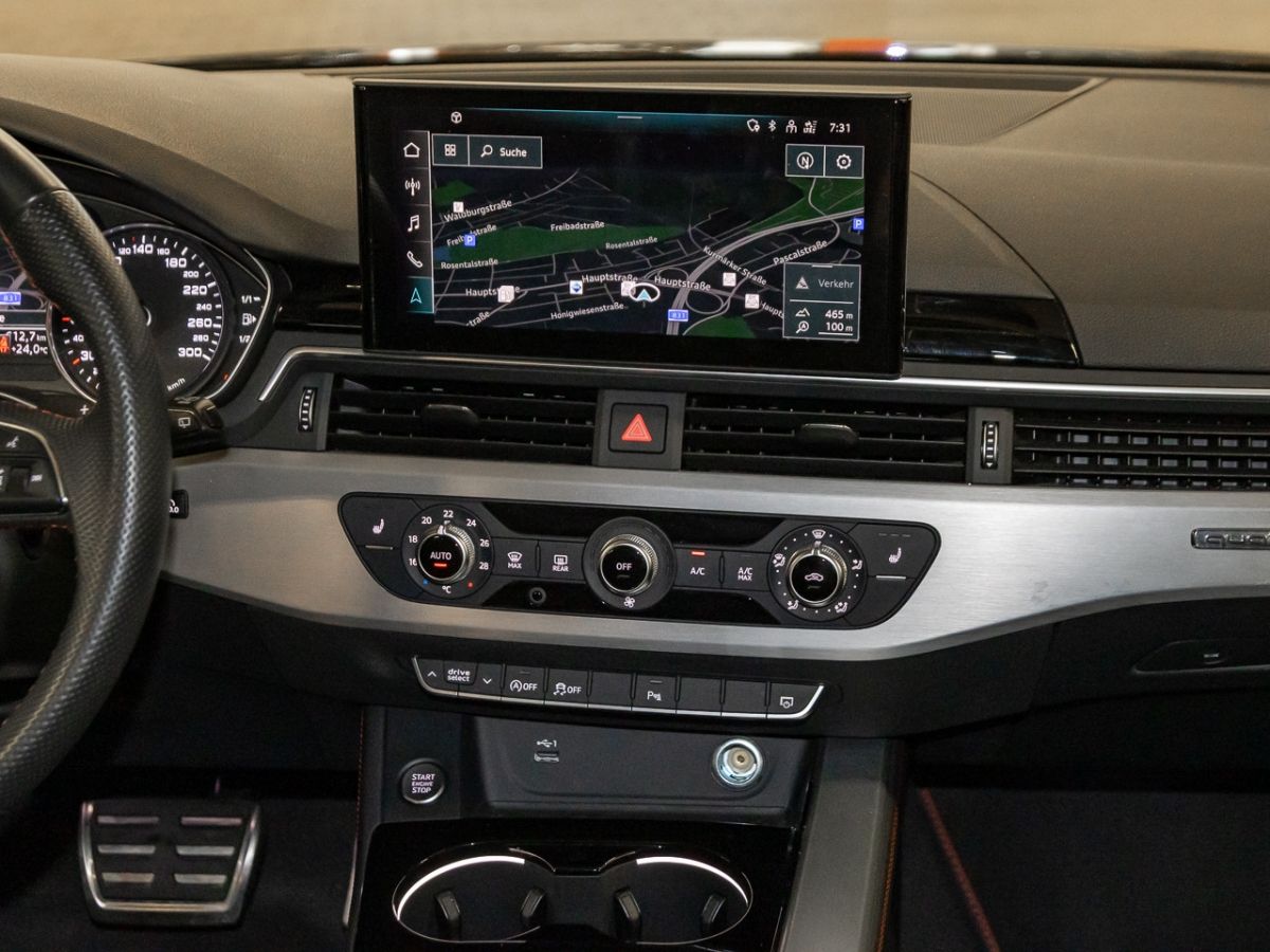 Audi A4 Avant 45 TFSI quattro S line - Samsaru's Car Outlet