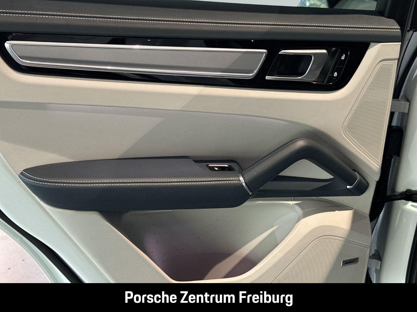 Porsche Cayenne E-Hybrid Coupe Platinum Edition Head-Up