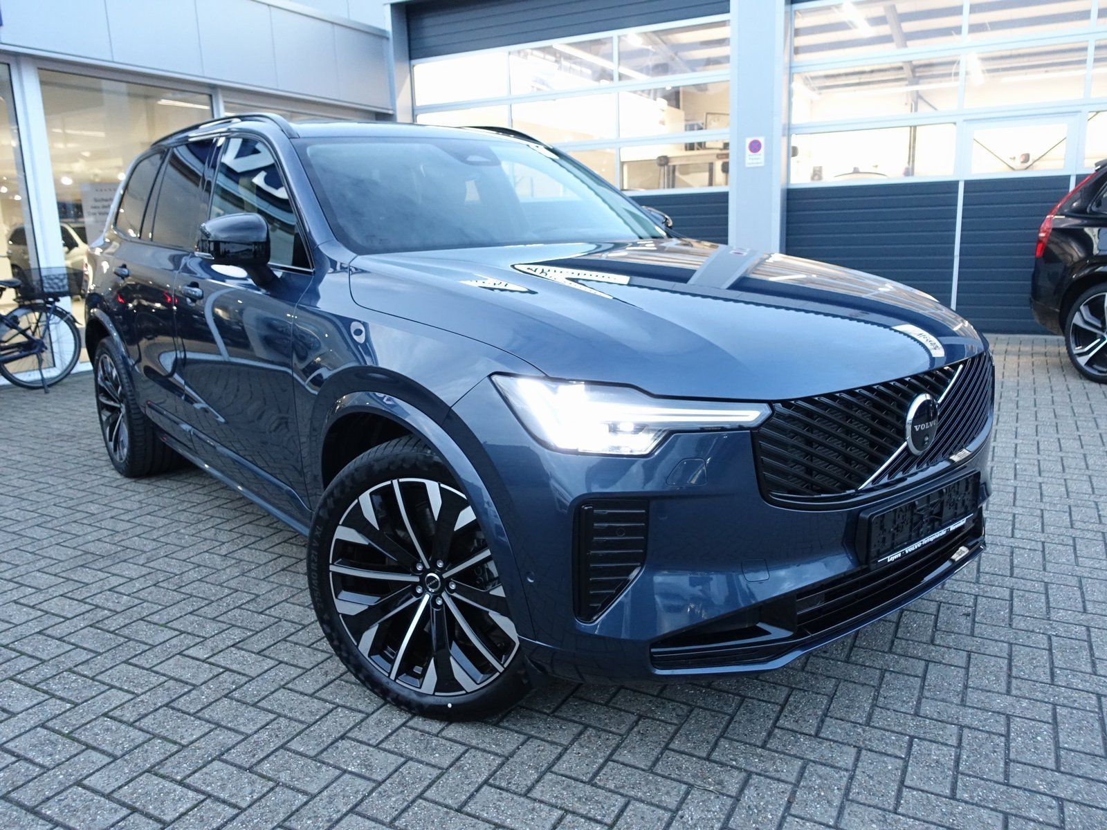 Volvo XC90 Plus, T8 AWD Plug-in Hybrid/AHK/FourC/Pano