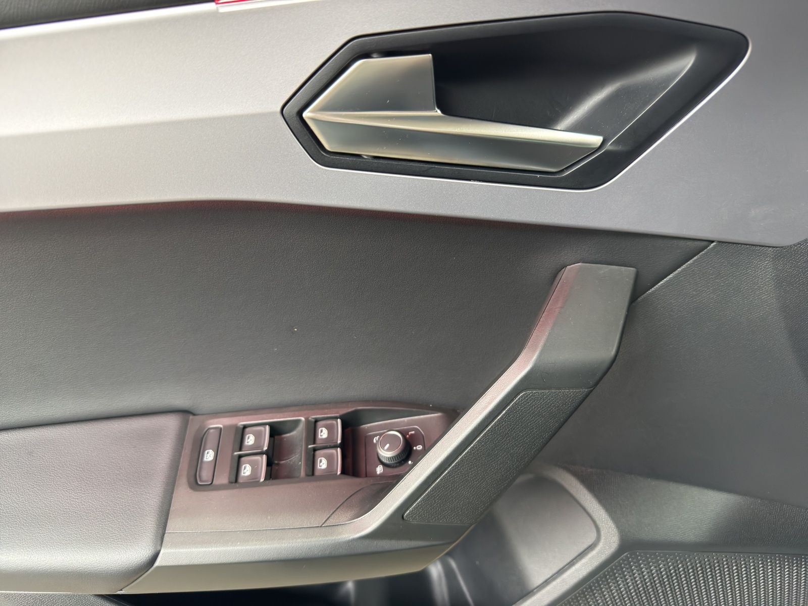 Seat Leon Sportstourer 2.0 TDI DSG FR AHK KAMERA NAVI