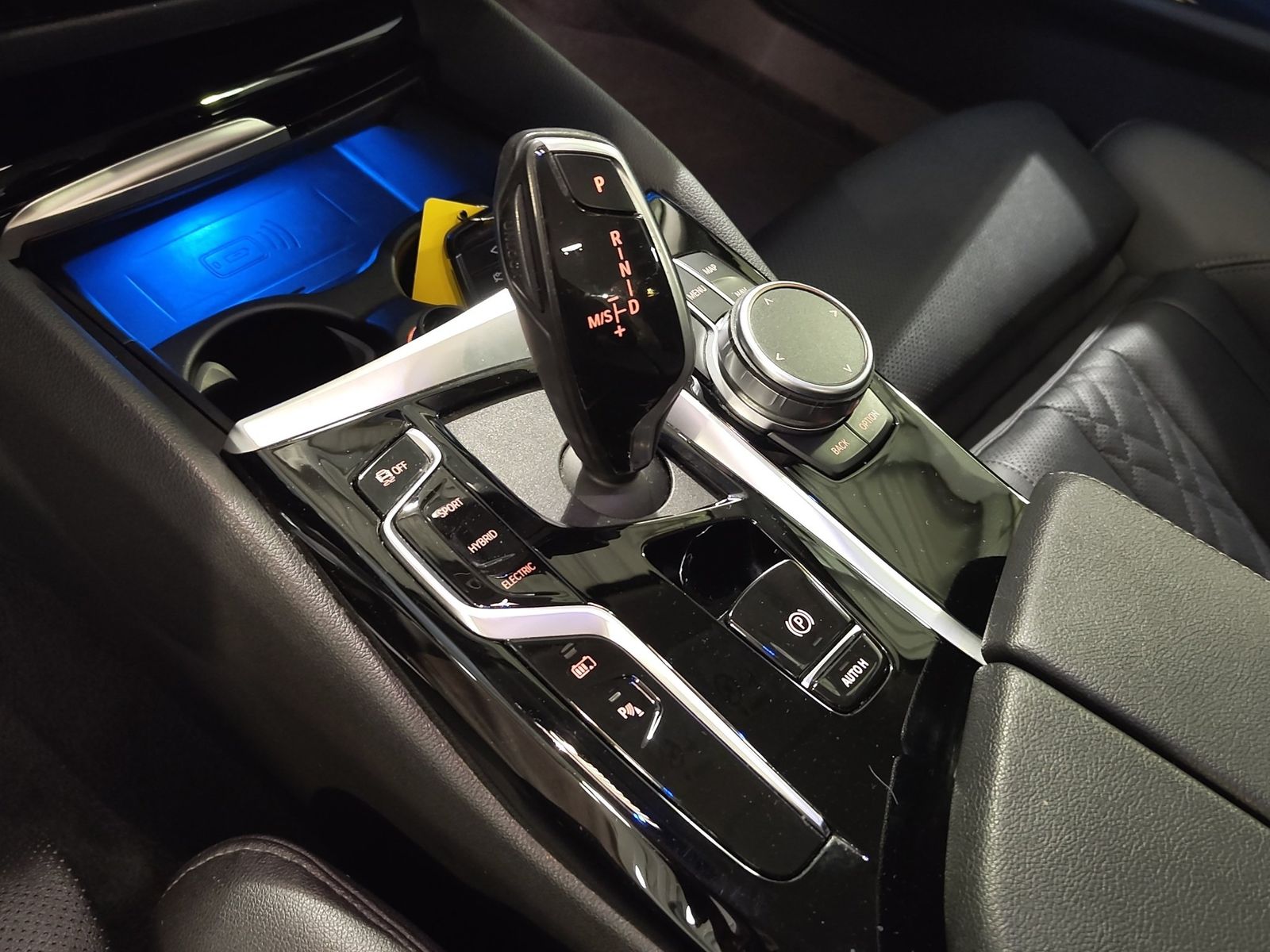 BMW 530e xDrive Lim. NaviProf*Parkassist*Sportsitze