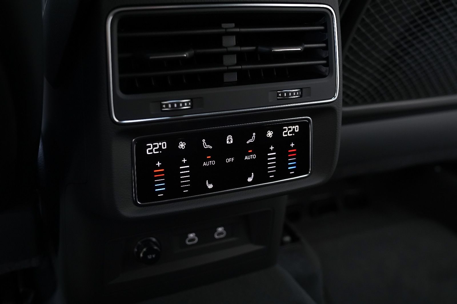 Audi Q7 50 TDI quattro S line Maasage Laser B&O AHK