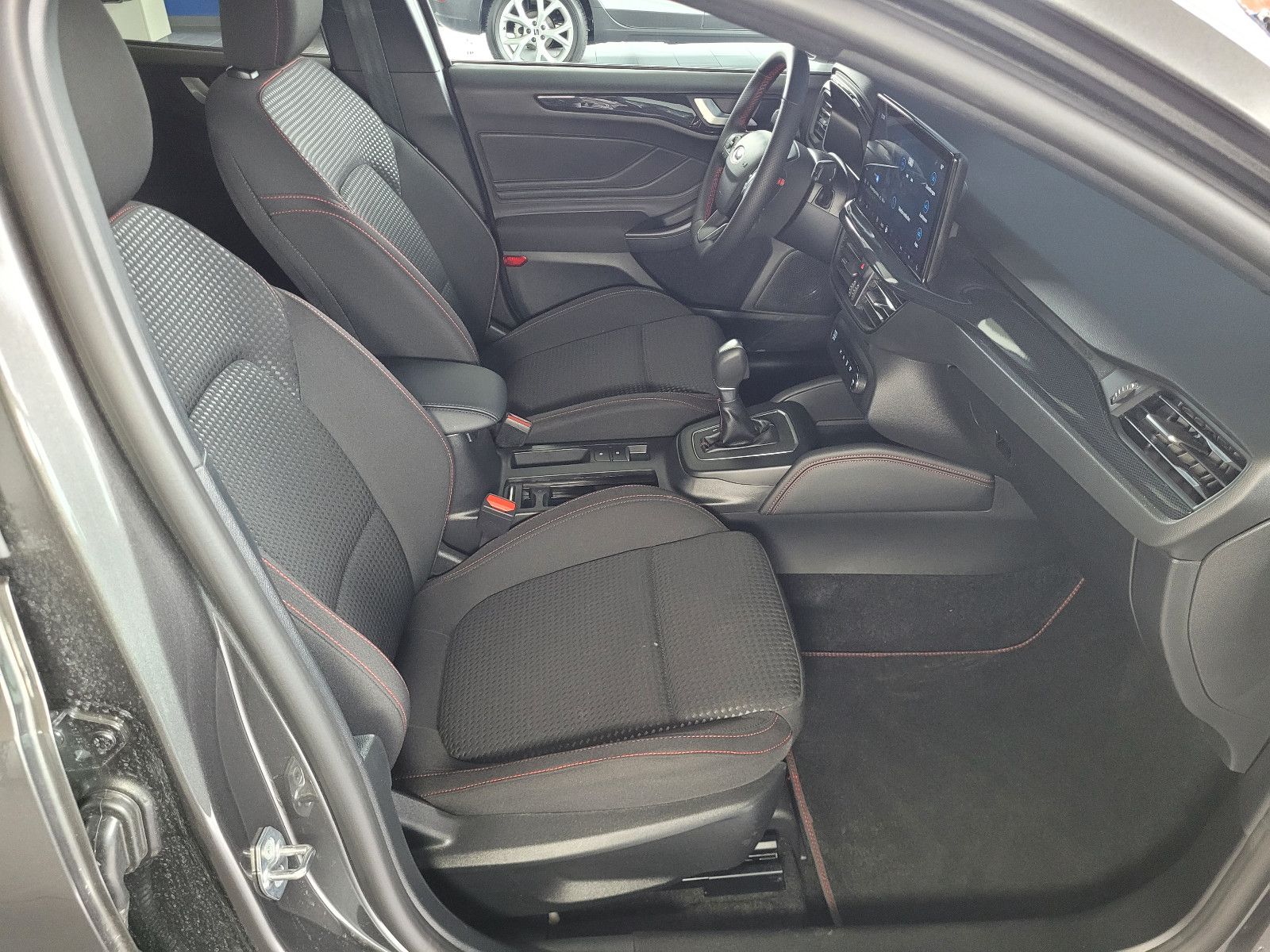 Ford Focus EcoBoost mHEV Autom. ST-Line X m. ACC/LED