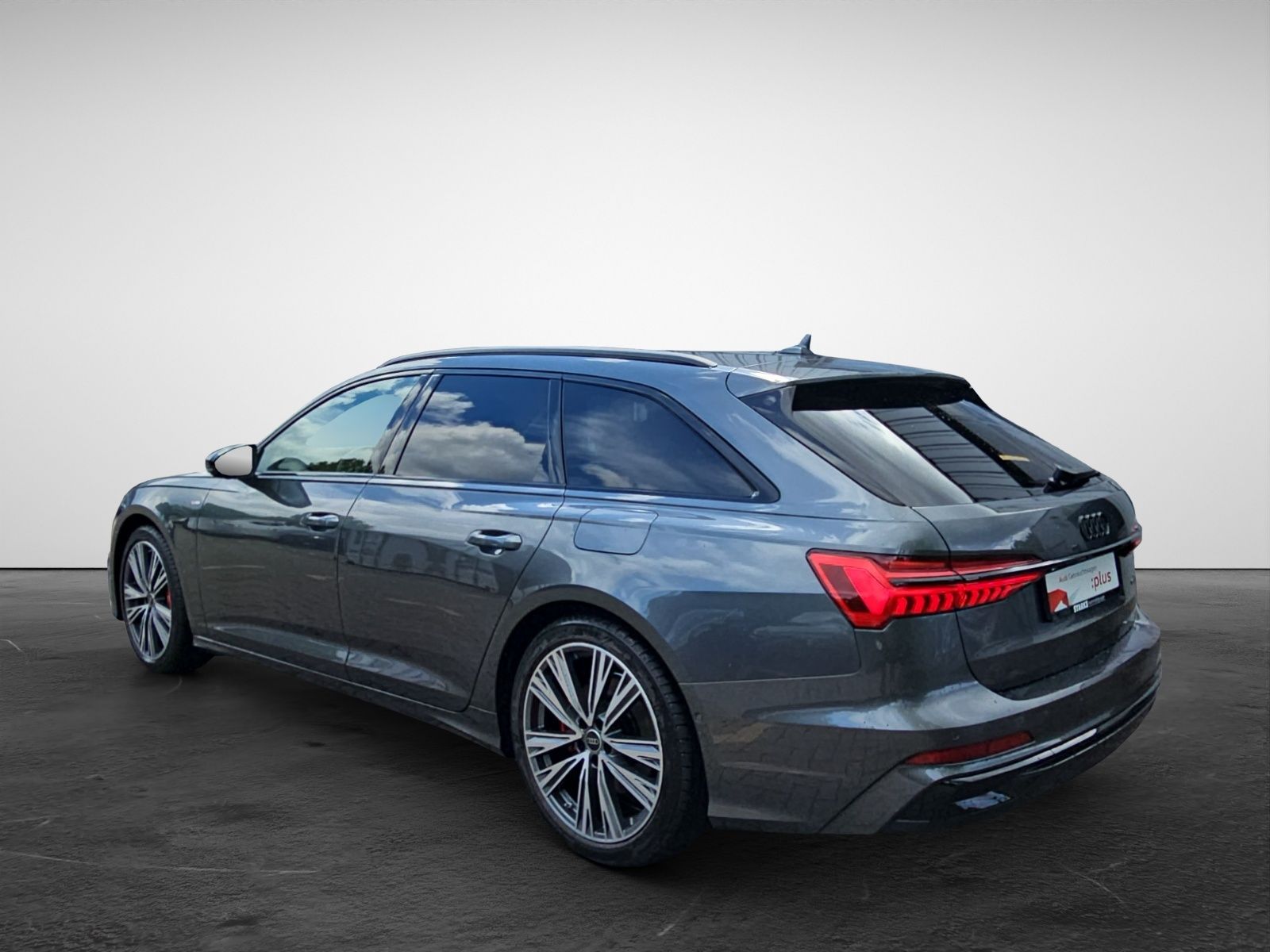 Audi A6 Avant TFSI 55 e quattro S tronic S line  Head
