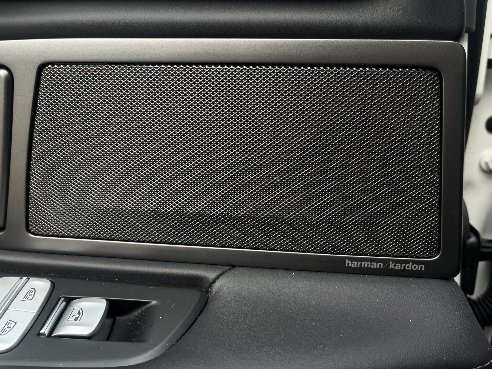 BMW 740d xDrive Limousine M Sportpaket Head-Up DAB