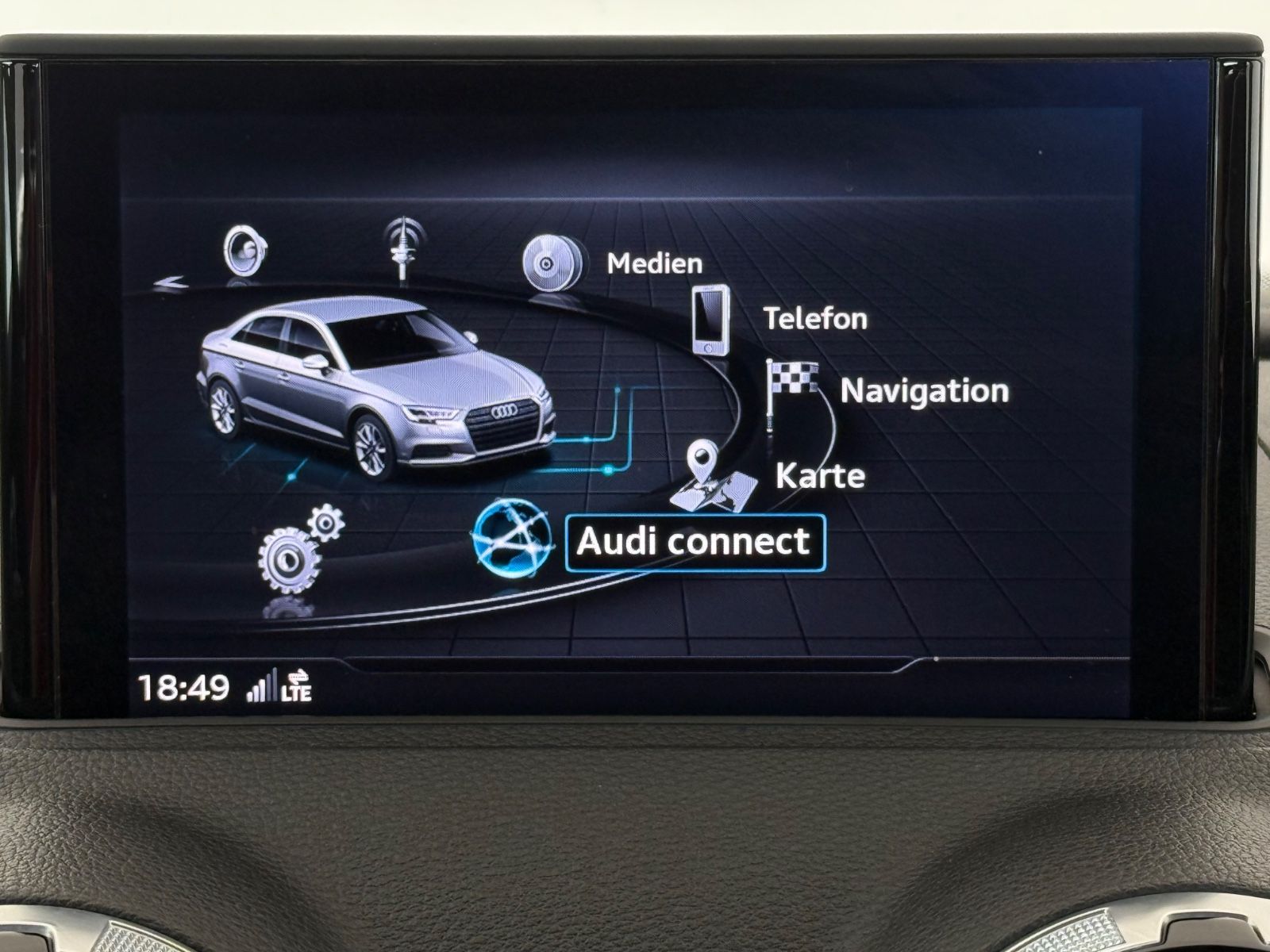 Audi A3 Limousine 30 TFSI basis - Samsaru's Car Outlet