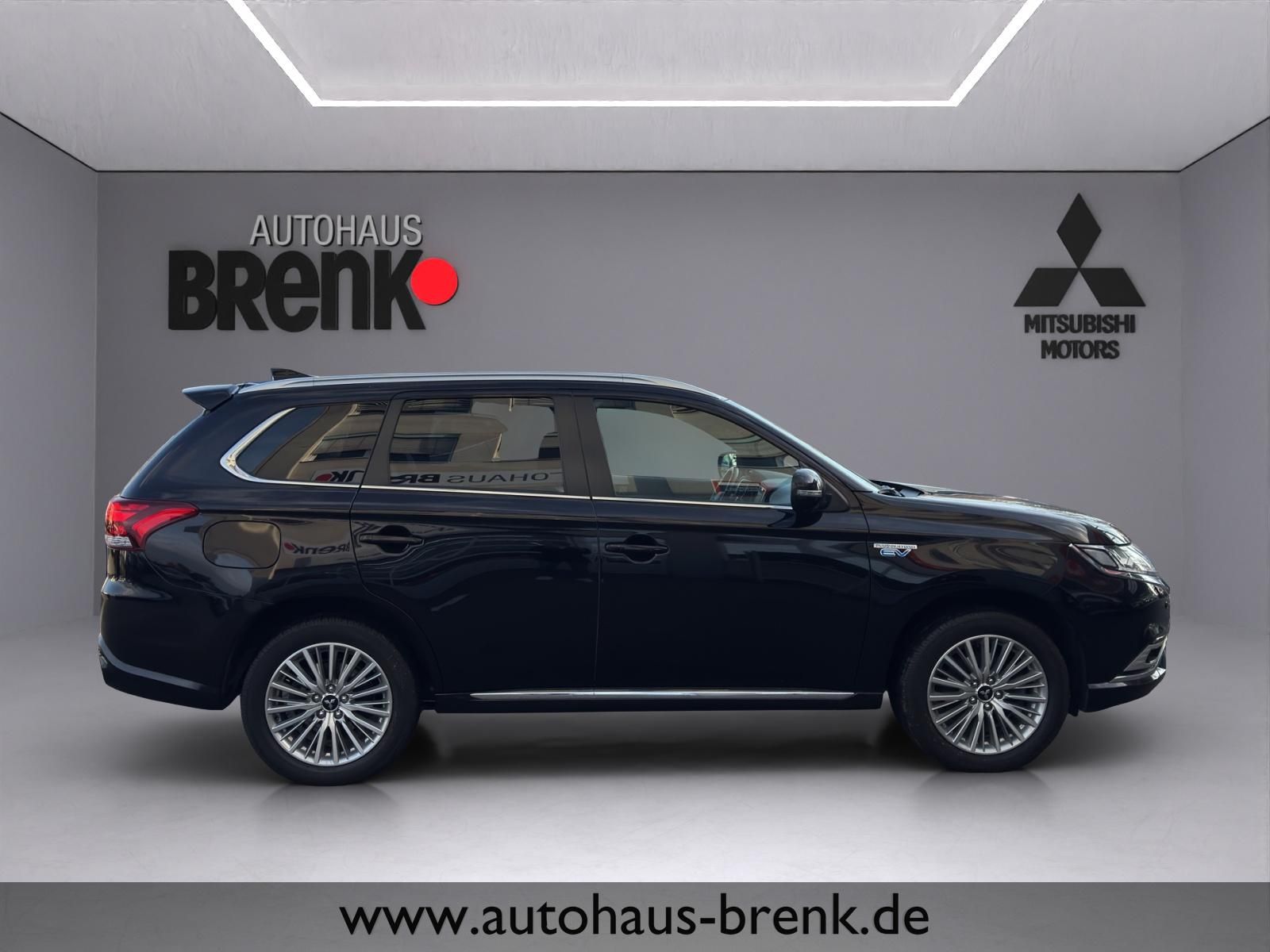 Mitsubishi Outlander 2.4 4WD Plug-In Hybrid Top *Navi*