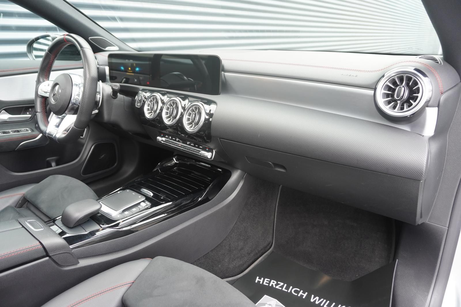 Mercedes-Benz CLA 35 AMG AWD - Samsaru's Car Outlet