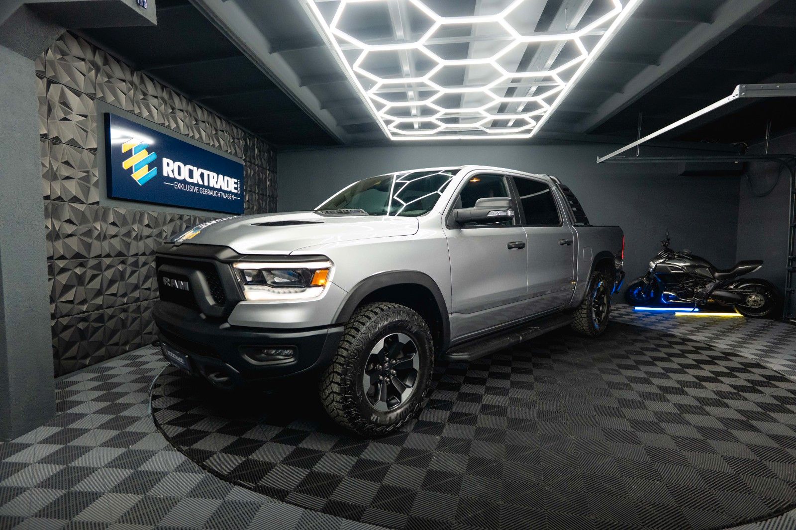 Dodge RAM 5.7 V8 HEMI 4x4 REBEL OFFROAD AXLE LOCK 19%