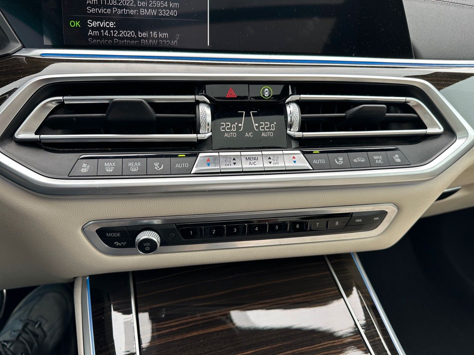 BMW X5 xDrive45e Pano AHK Allwetter Leder Kamera