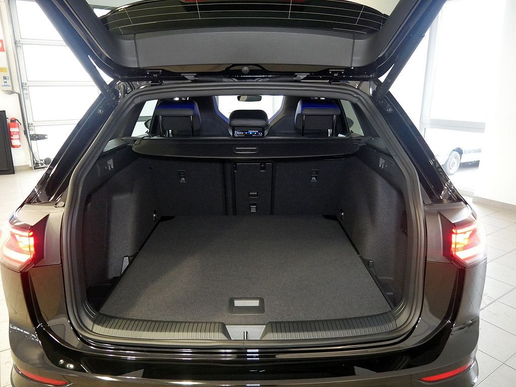 Volkswagen Golf Variant R 2.0 TSI 4Motion DSG PANO AHK MATR