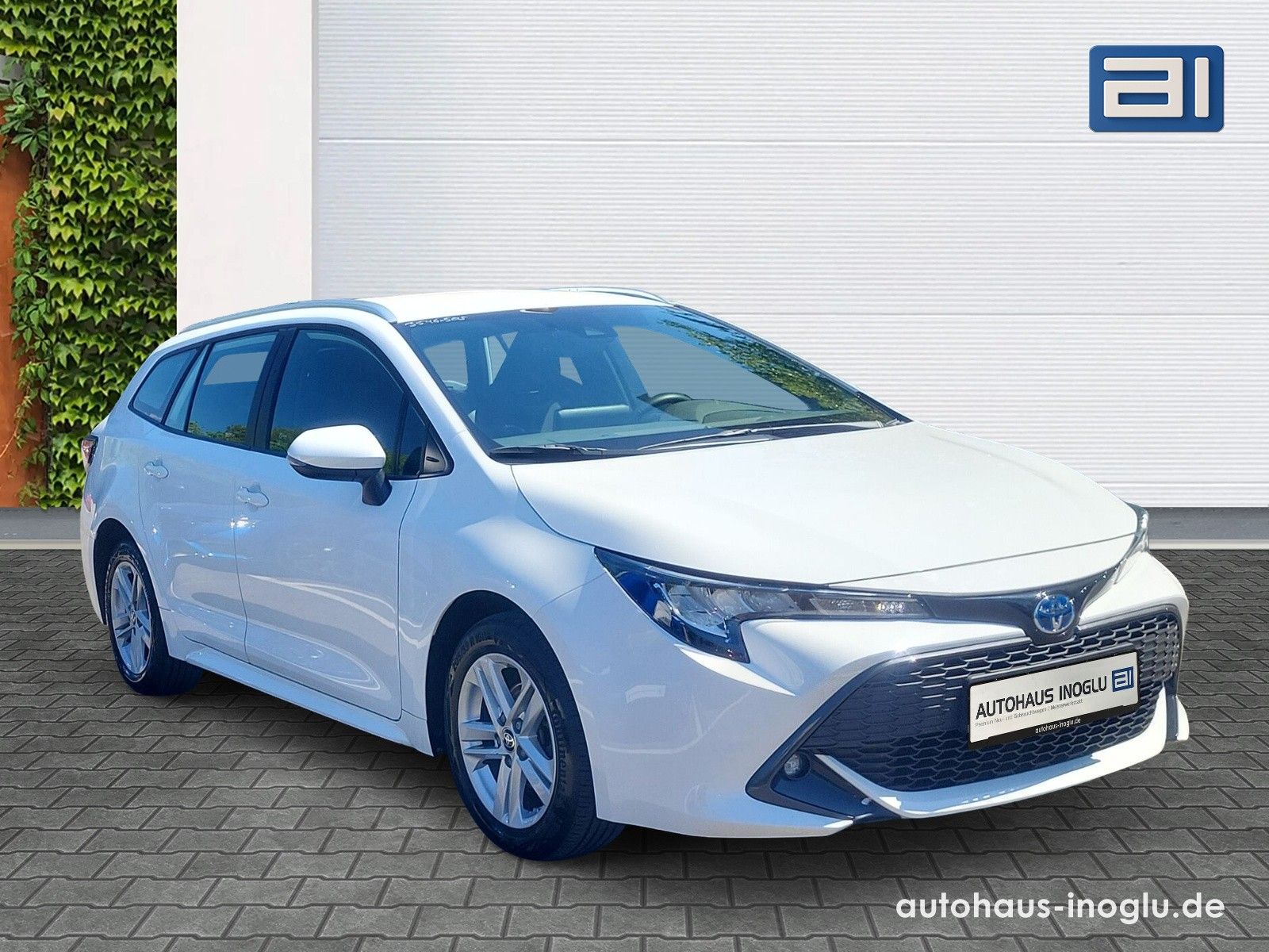 Toyota Corolla 1.8 Hybrid Business - Samsaru's Car Outlet