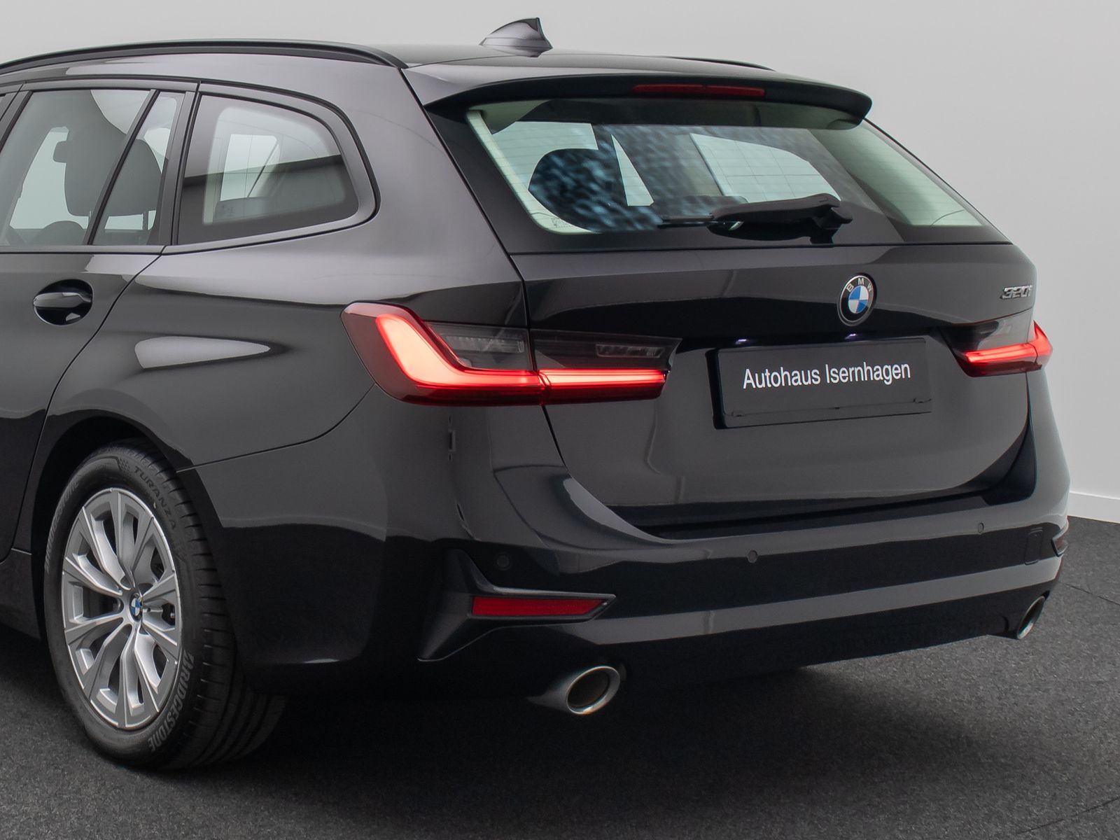BMW 320i Sport - Samsaru's Car Outlet
