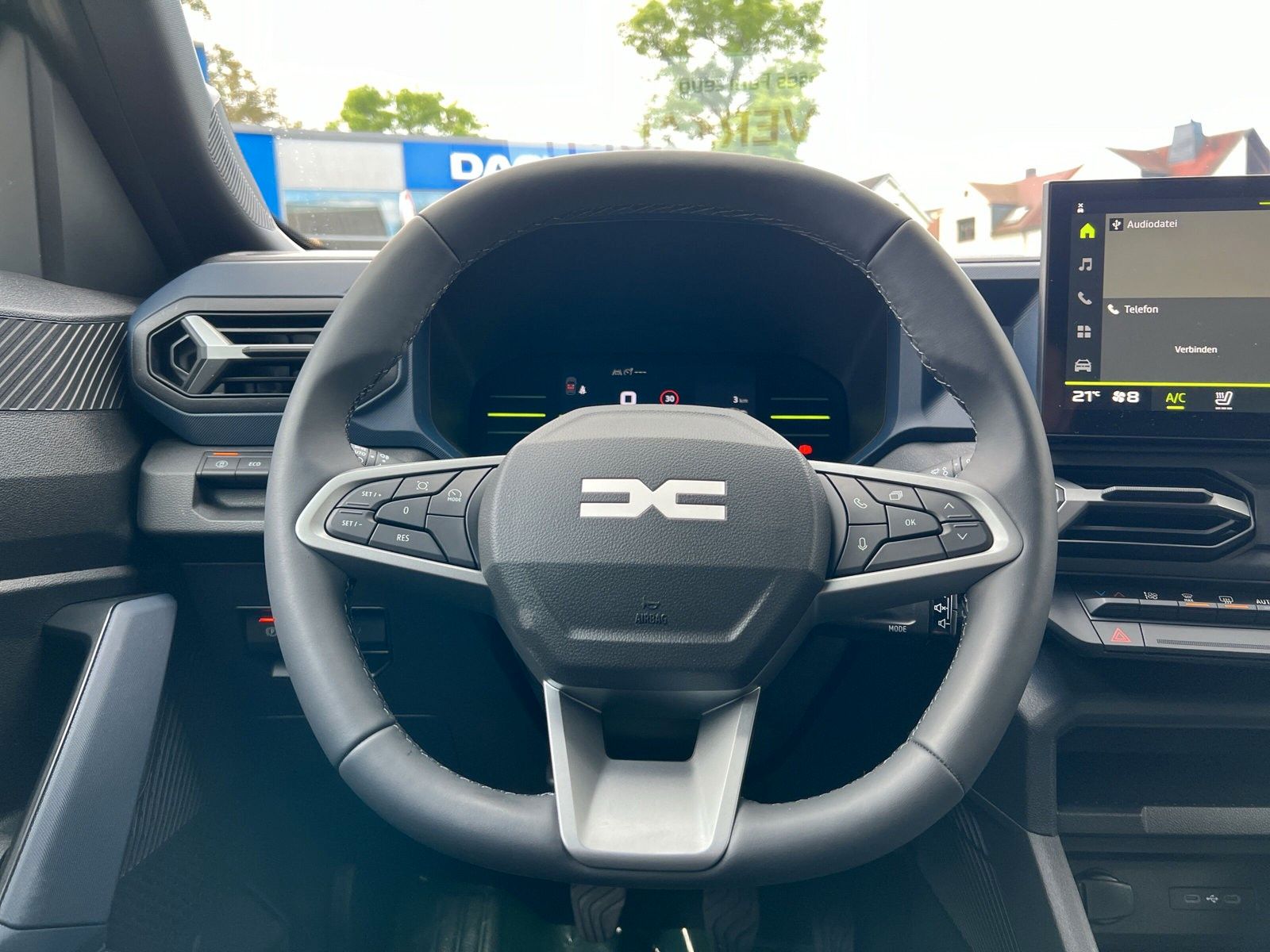 Dacia Duster TCe 130 Journey - Samsaru's Car Outlet