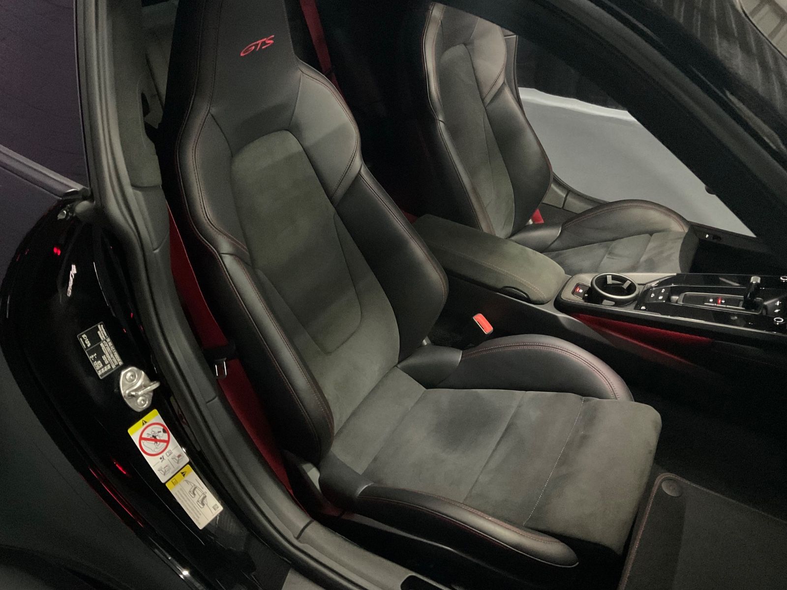 Porsche 911 / 992 Carrera 4 GTS / Kamera / Glasdach