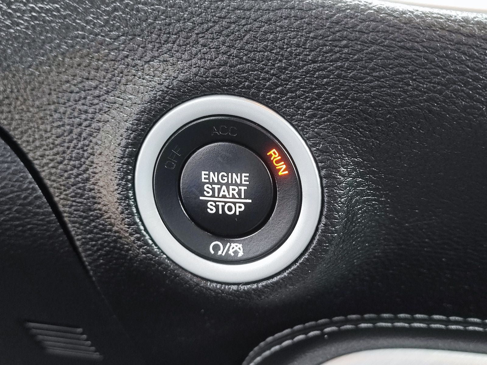 Dodge Challenger R/T Blacktop 345 V8 HEMI