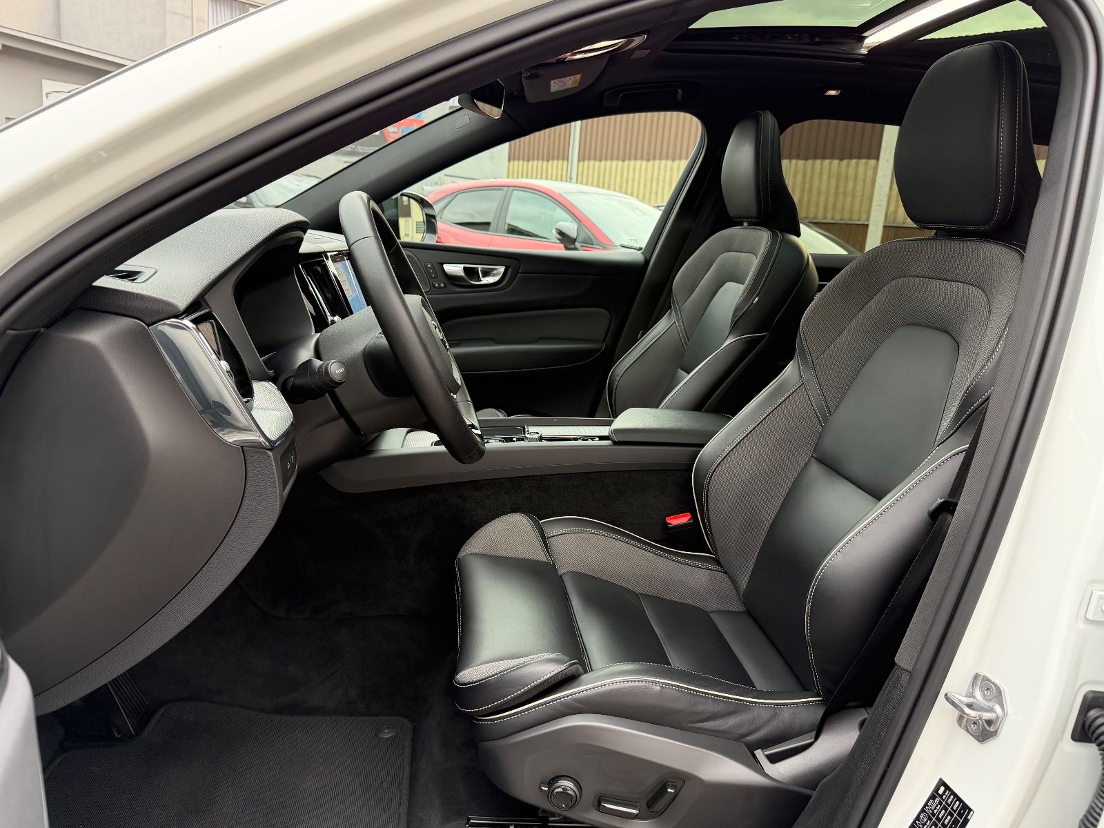 Volvo XC60 T6 Hybrid Ultimate Dark 1Hd Unfallfrei TOP!