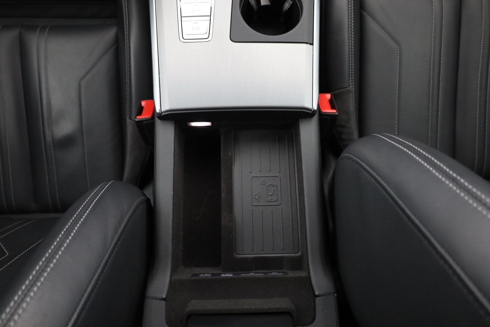 Audi A6 Avant 40 TDI quattro S line - Samsaru's Car Outlet