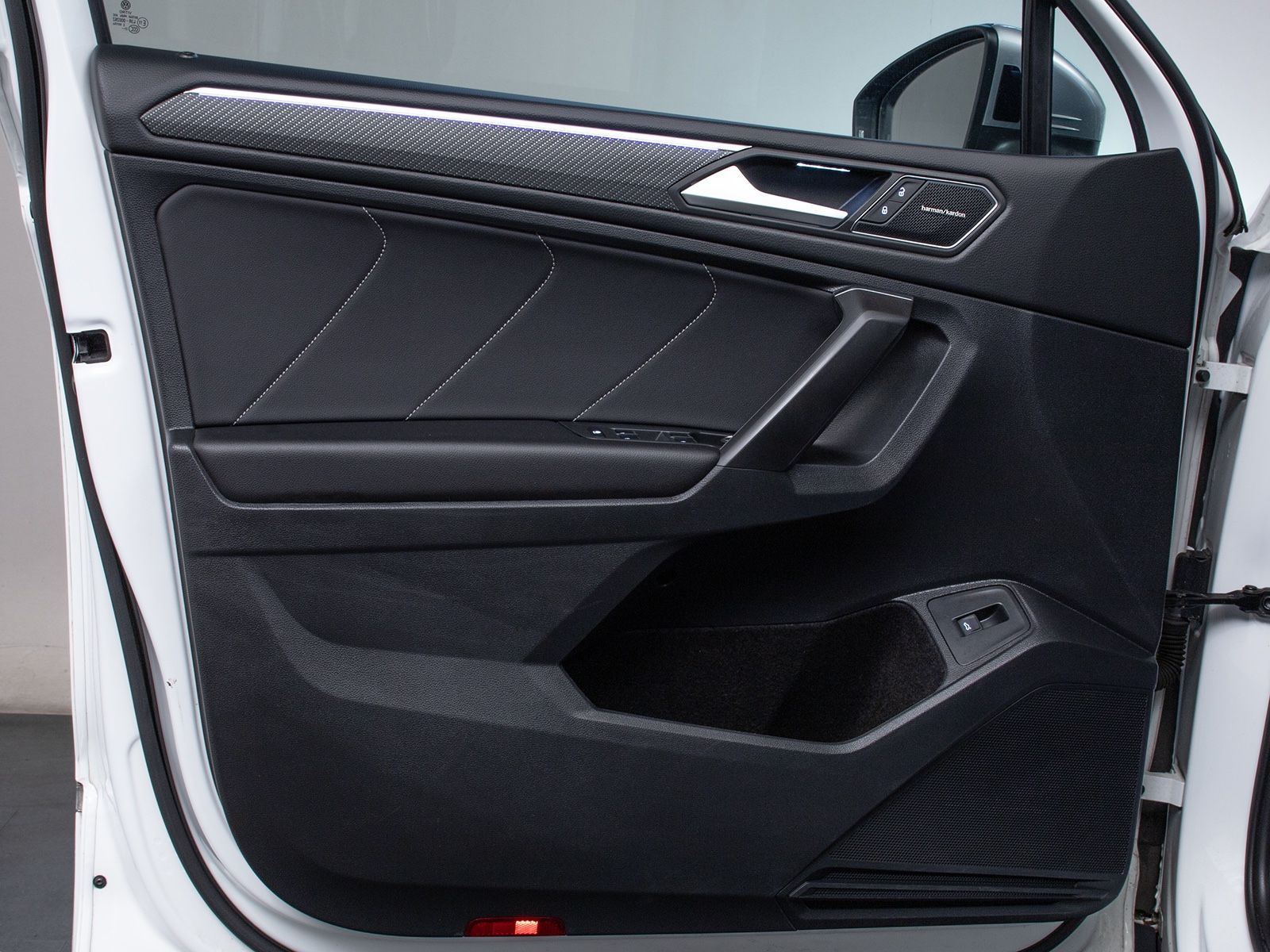 Volkswagen Tiguan Allspace R-Line 4M 7-Sitzer 360°MEGAVOLL