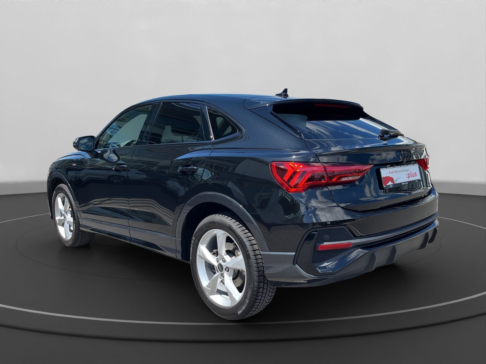 Audi Q3 Sportback 40 TFSI quattro S line - Samsaru's Car Outlet