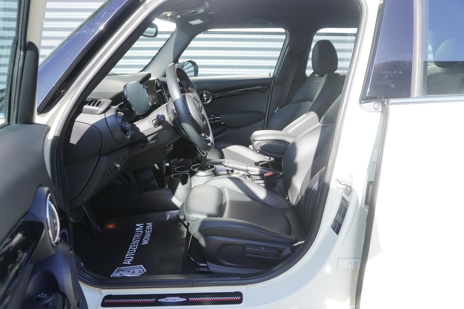 MINI COOPER S - Samsaru's Car Outlet