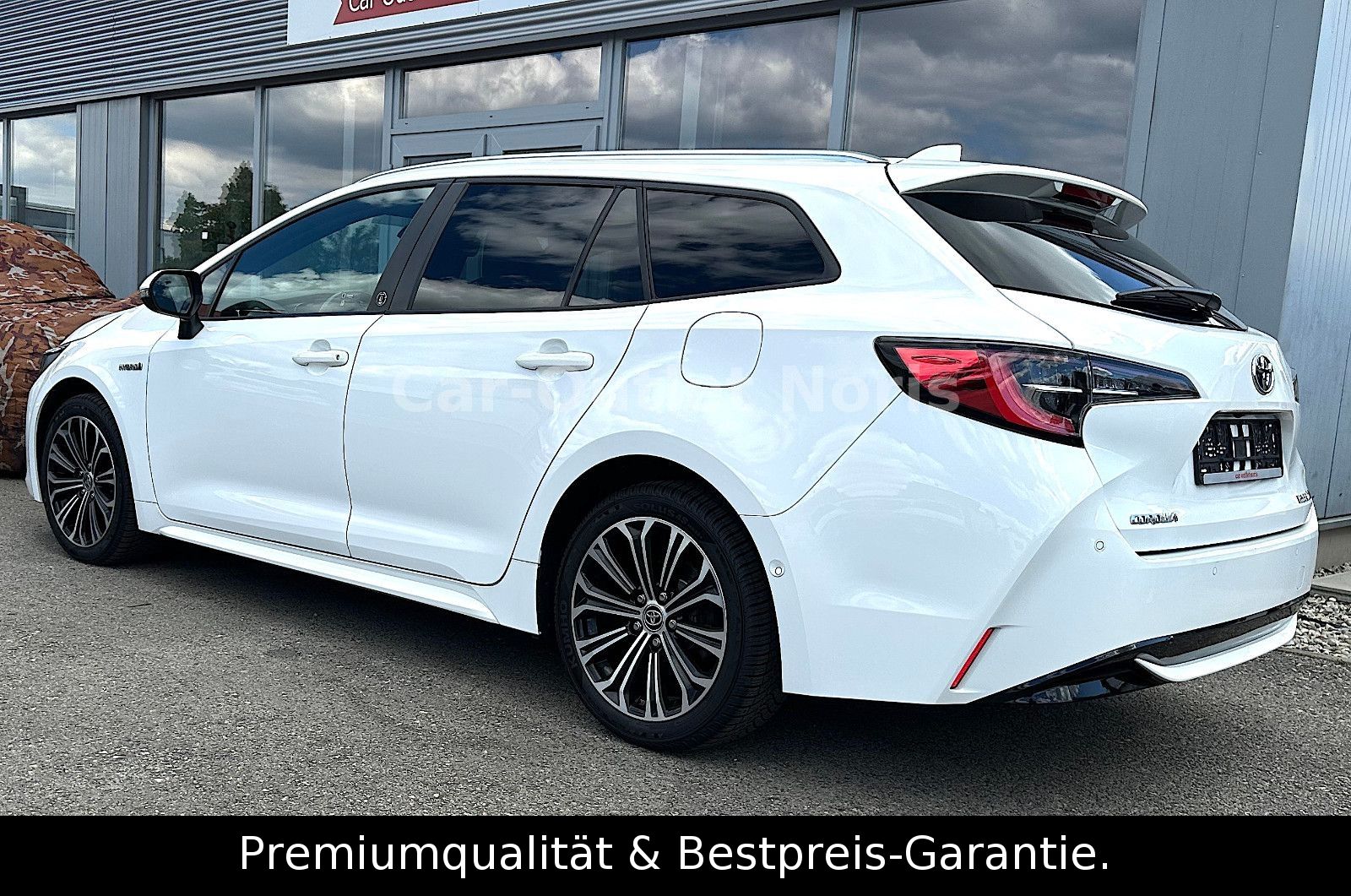 Toyota Corolla Touring Sports Hybrid Team D - Samsaru's Car Outlet