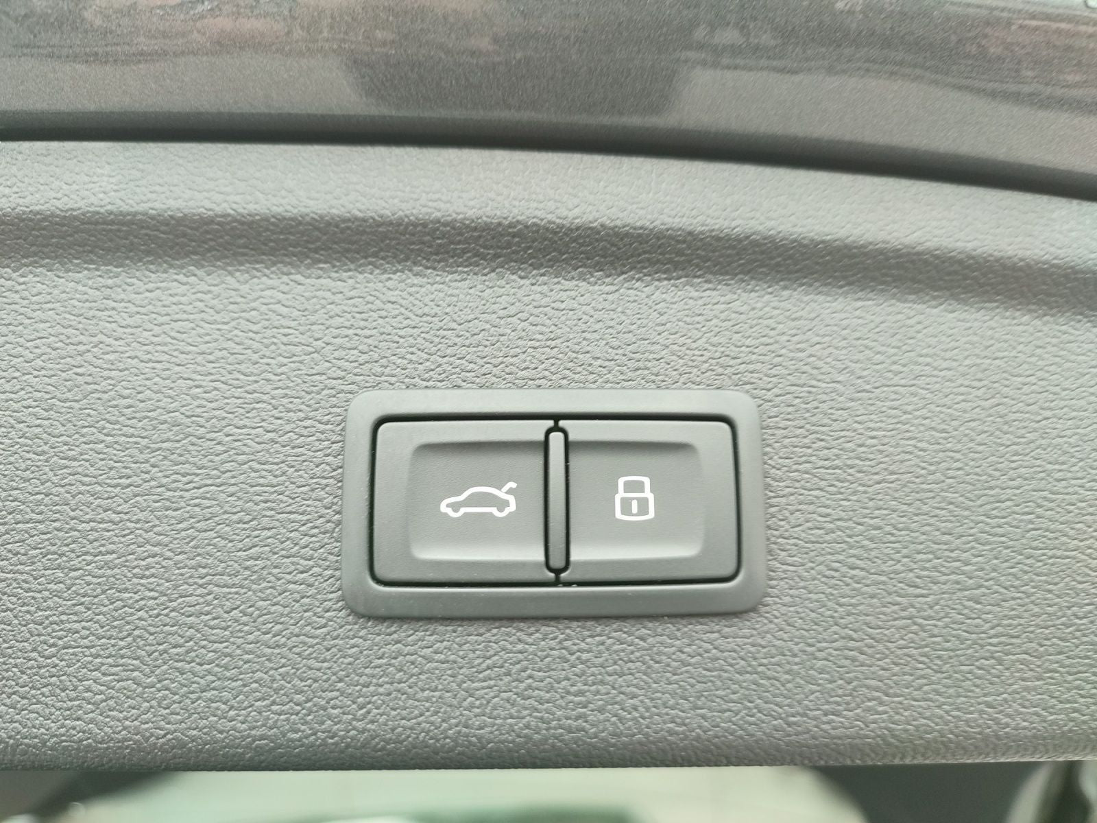 Audi A3 Sportback TFSI e S line - Samsaru's Car Outlet