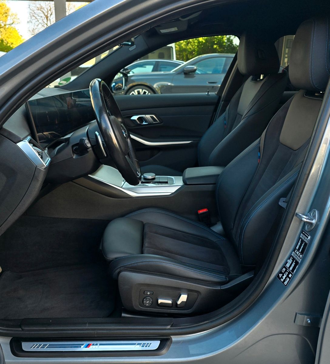 BMW 320 d xDrive M Sport - Samsaru's Car Outlet