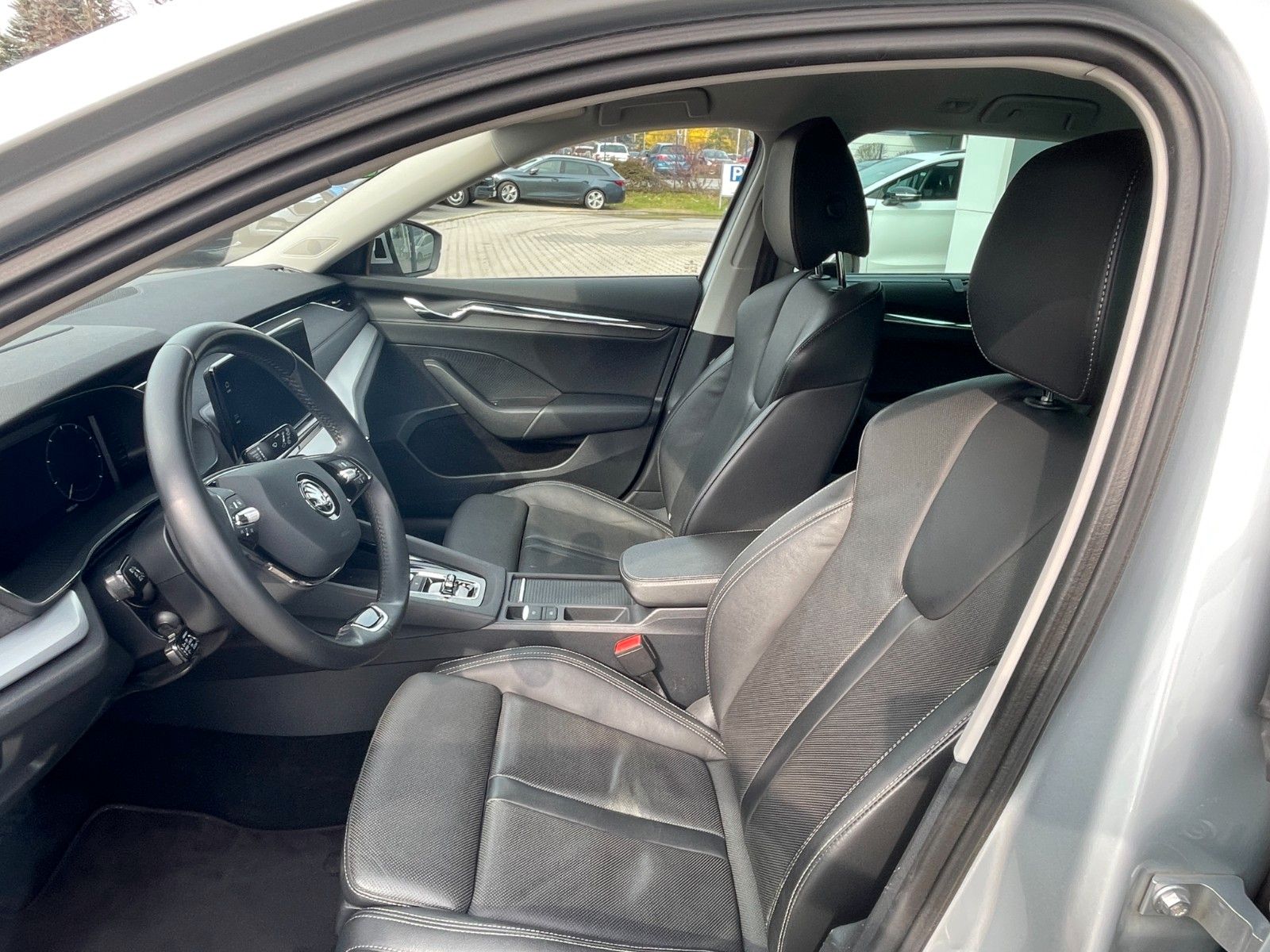 Skoda OCTAVIA Combi First Edition TSI iV - Samsaru's Car Outlet