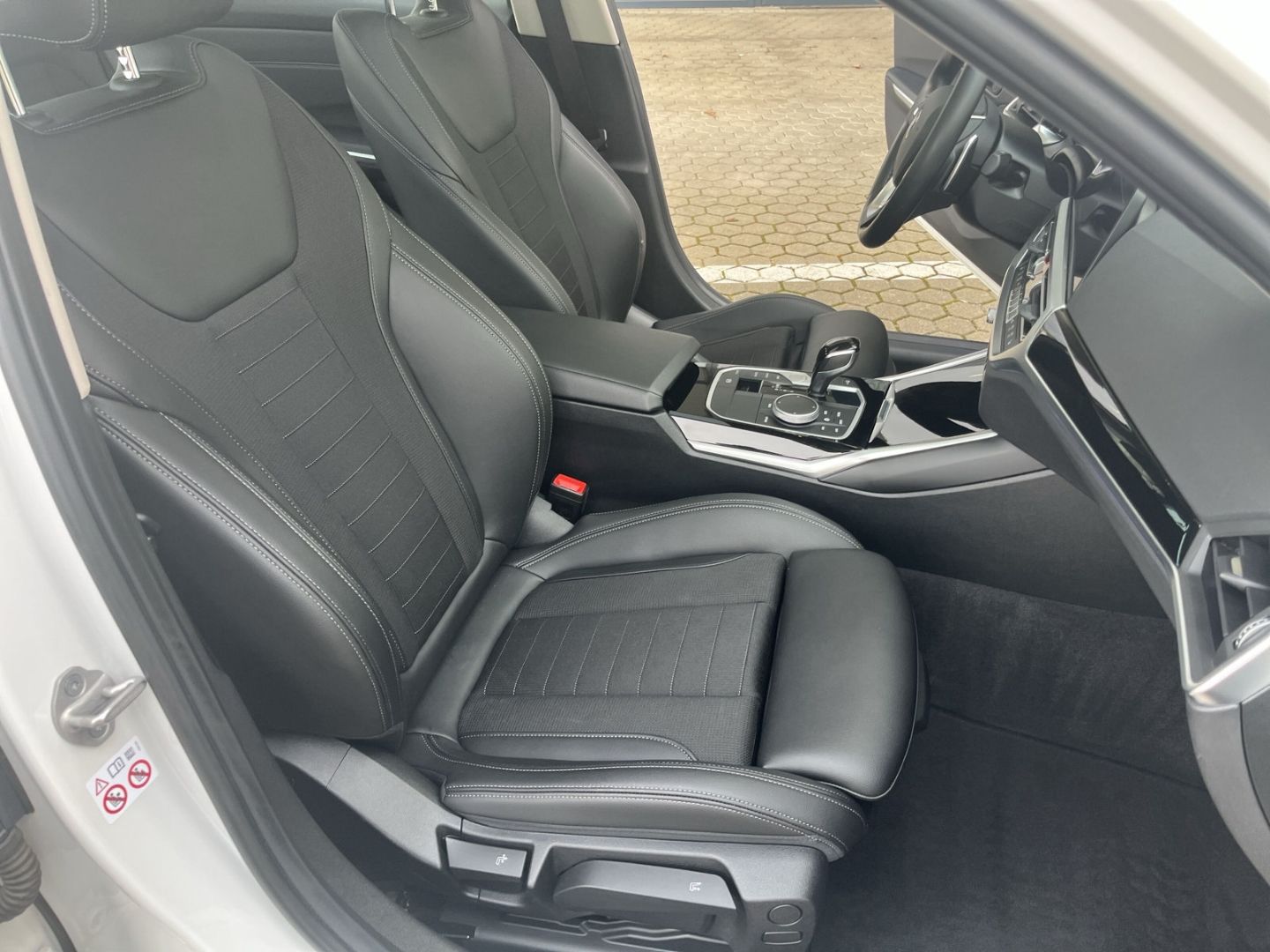 BMW 320 d Sport Line xDrive Limousine/Panodach/Navi