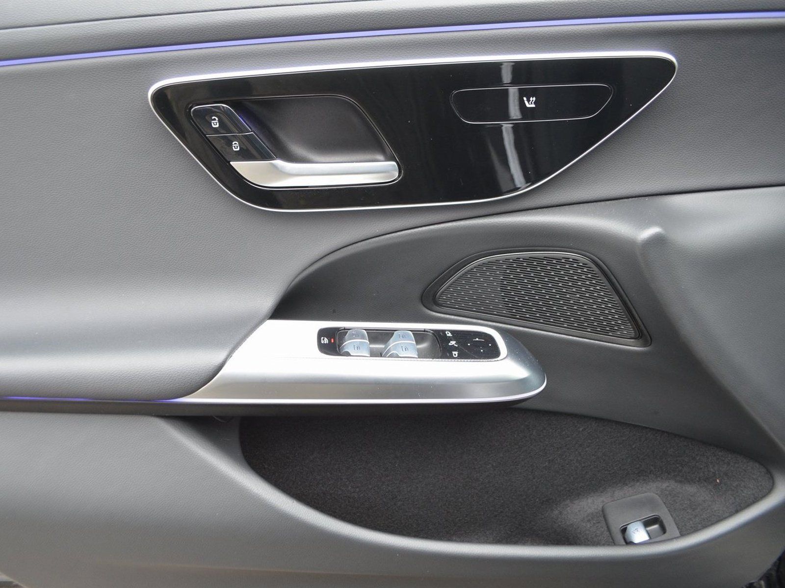 Mercedes-Benz E 220 d Avantgarde - Samsaru's Car Outlet