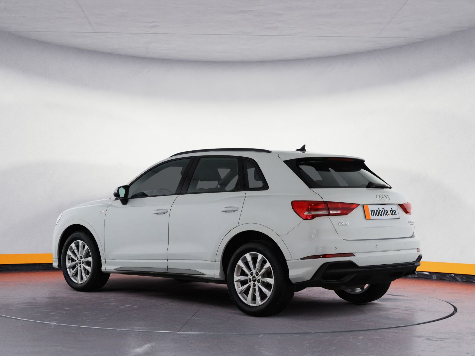 Audi Q3 35 TDI quattro S tronic S line - Samsaru's Car Outlet