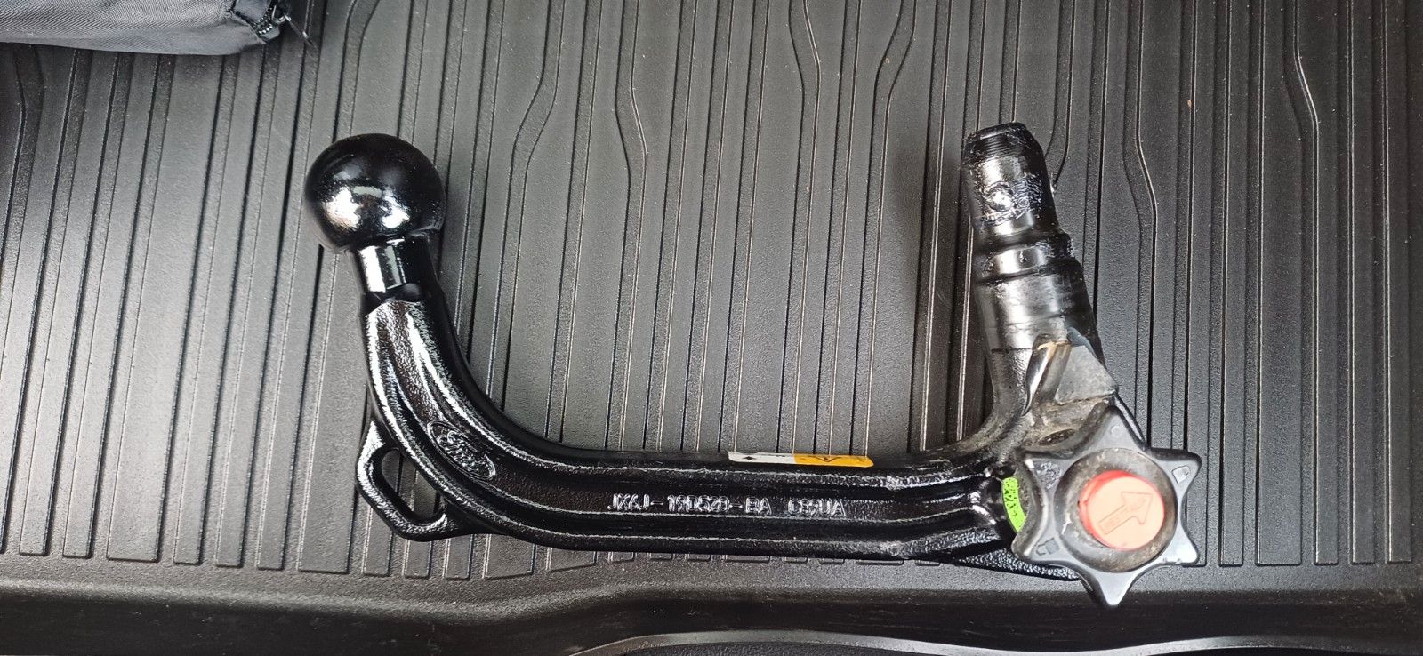 Ford Focus ST Line X-8Gang-Leder-Navi-Kamera-Pano-AHK