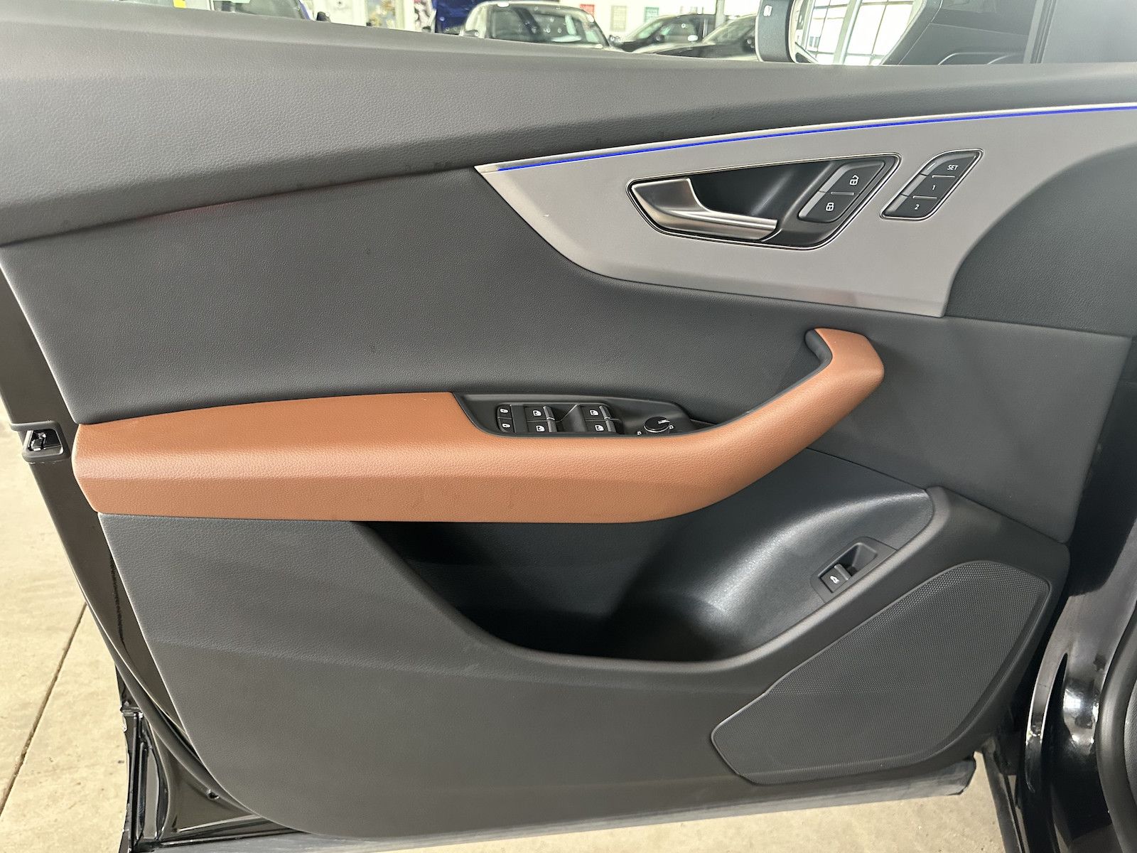 Audi Q8 45 Tdi quattro S Line - Samsaru's Car Outlet