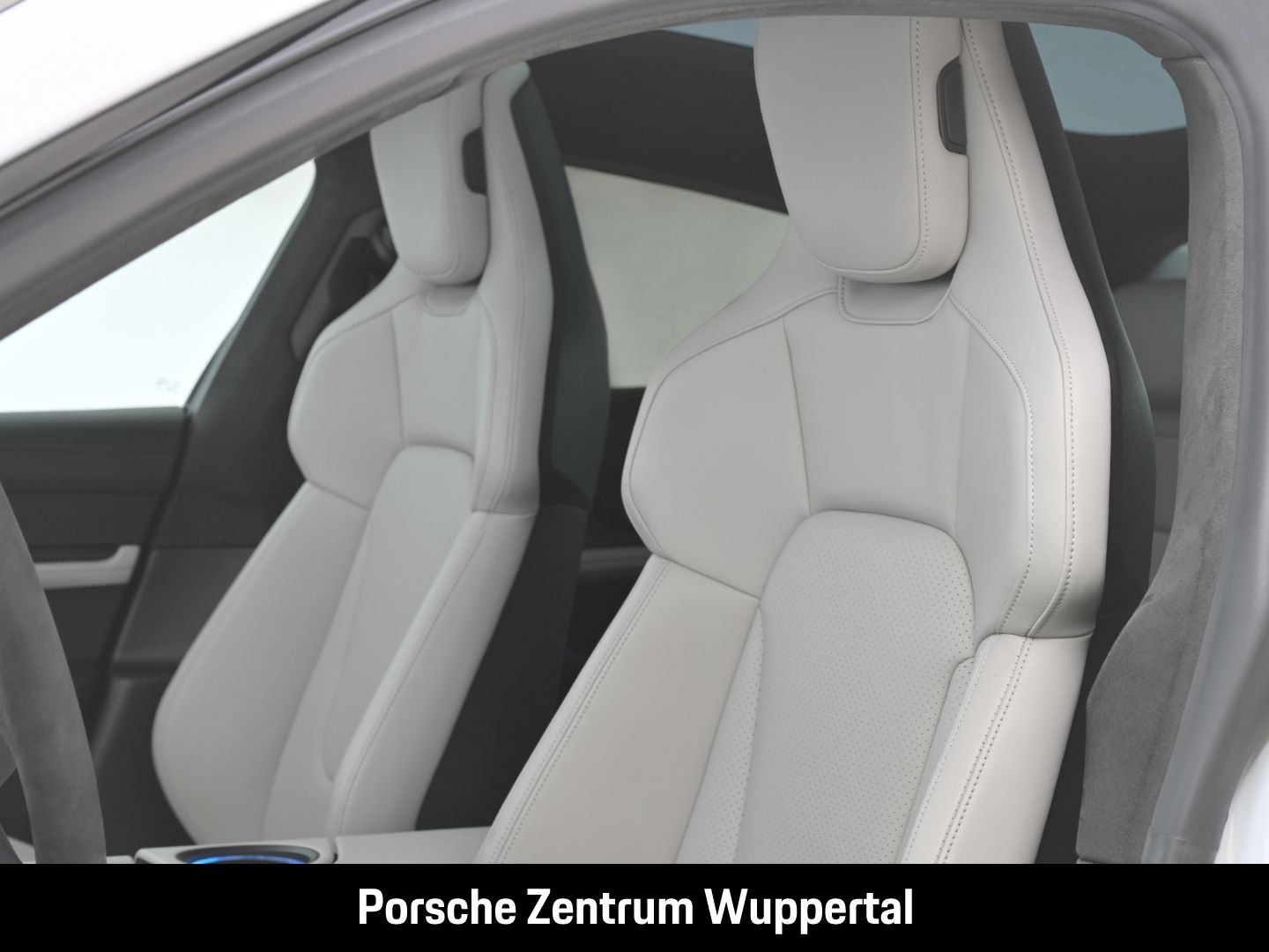 Porsche Taycan GTS Head-Up BOSE 21-Zoll Panoramadach