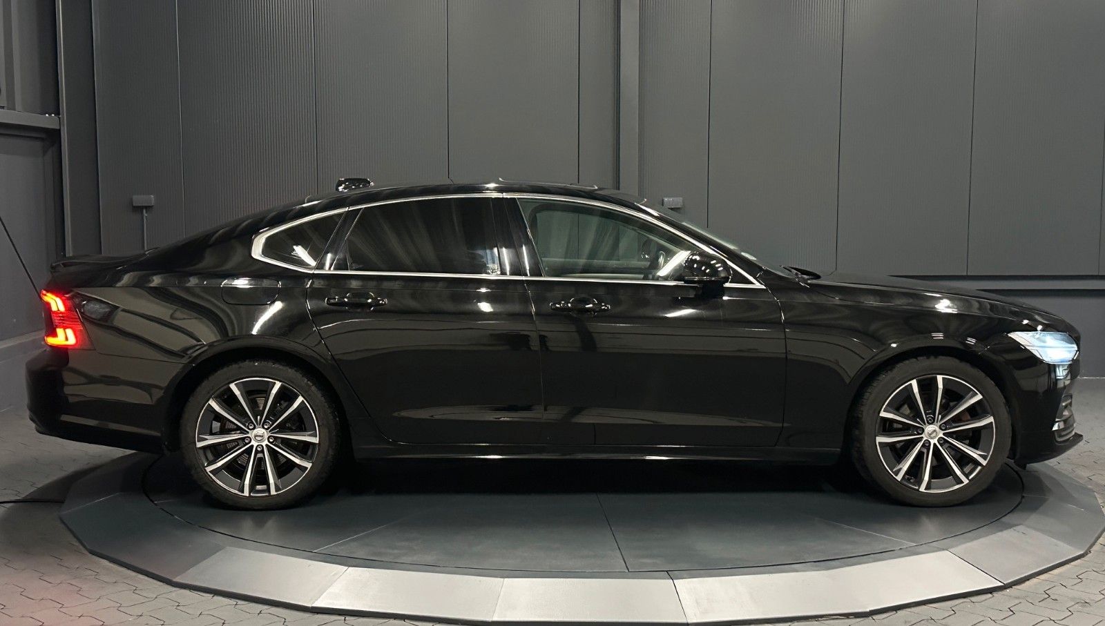 Volvo S90 Momentum Pro AWD *19Zoll*Xenium-Paket*360*