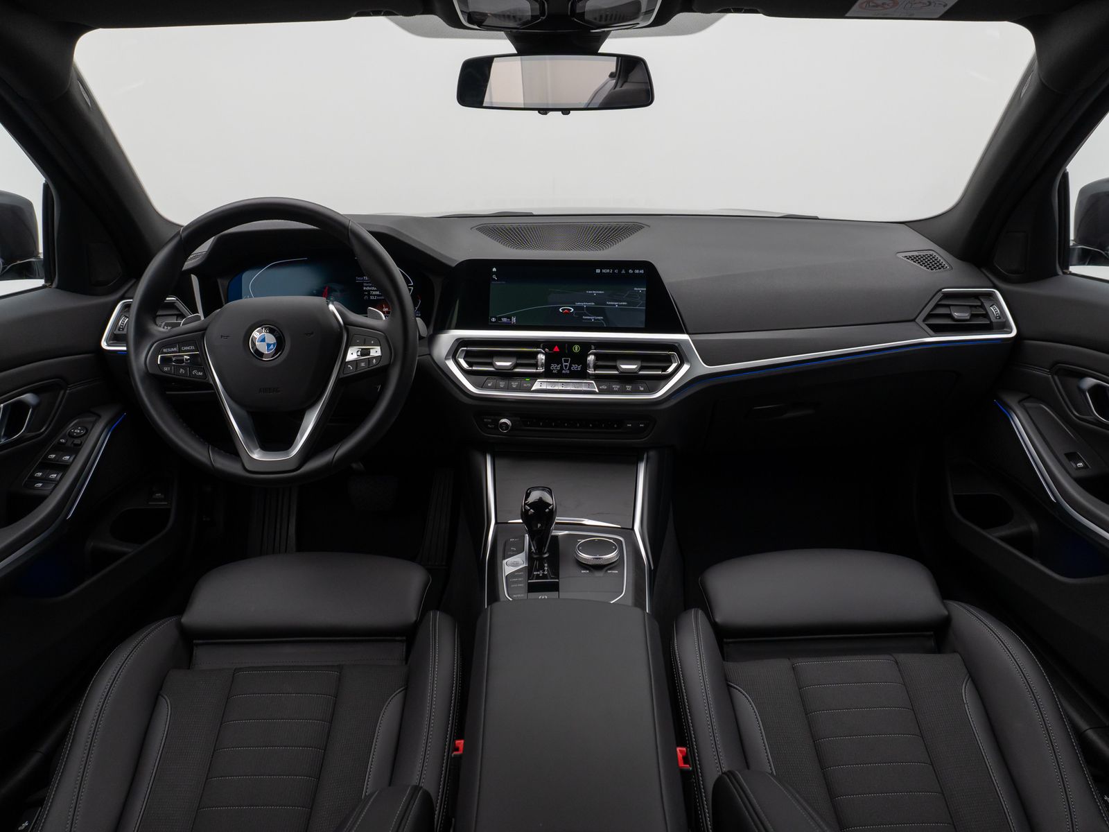 BMW 330i xD SportLine - Samsaru's Car Outlet