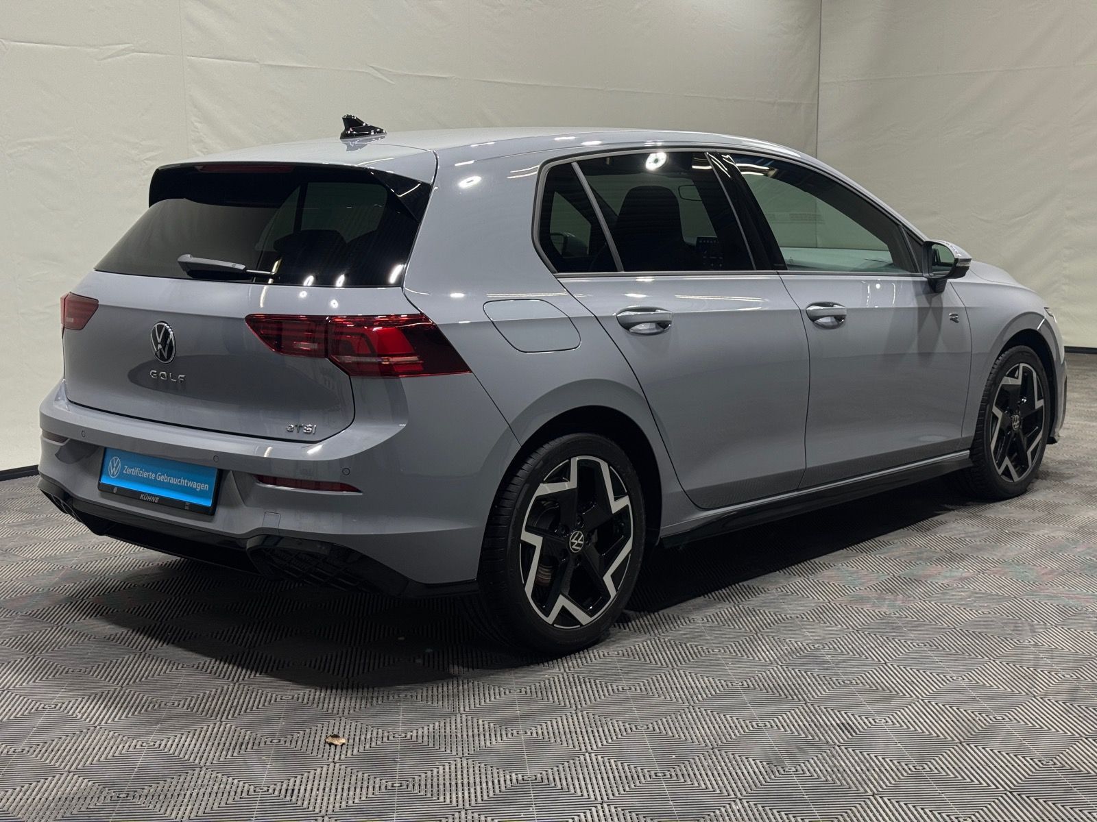Volkswagen Golf R-Line 1.5 eTSI DSG | LED NAVI 360°KAMERA