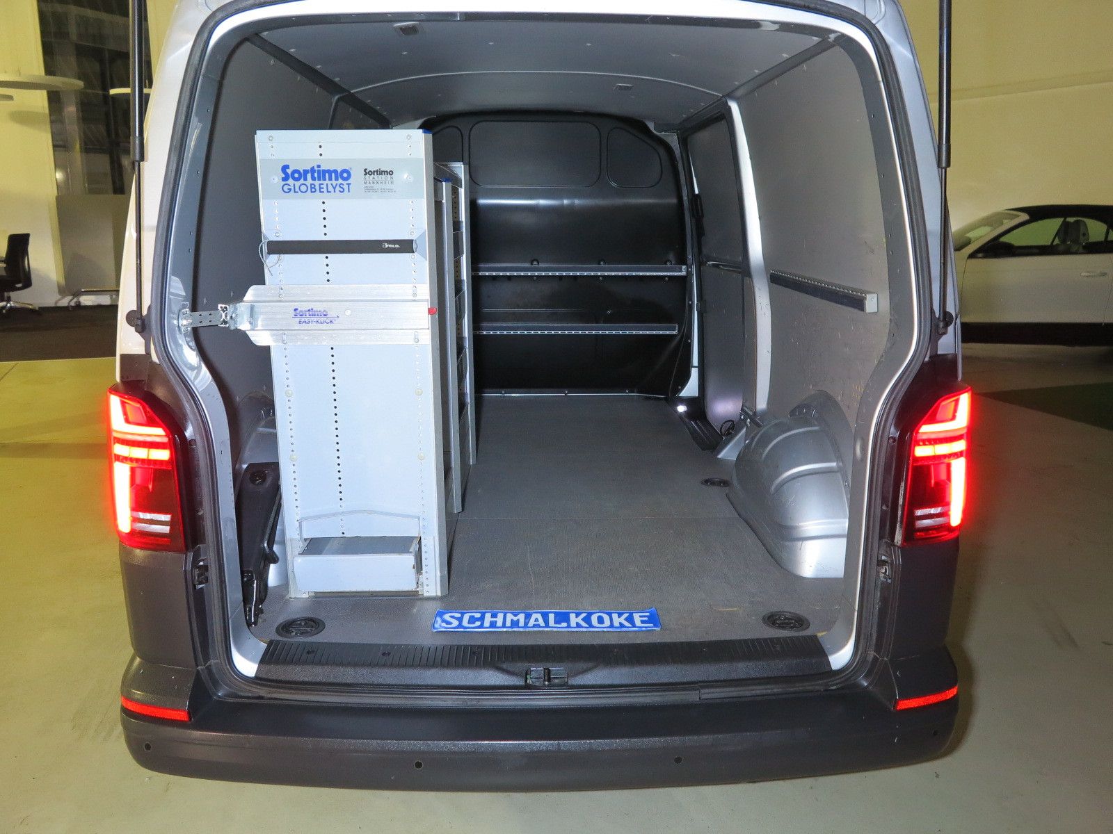Volkswagen Transporter T6.1 TDI2.0 SCR DSG7 Lang Navi Klima