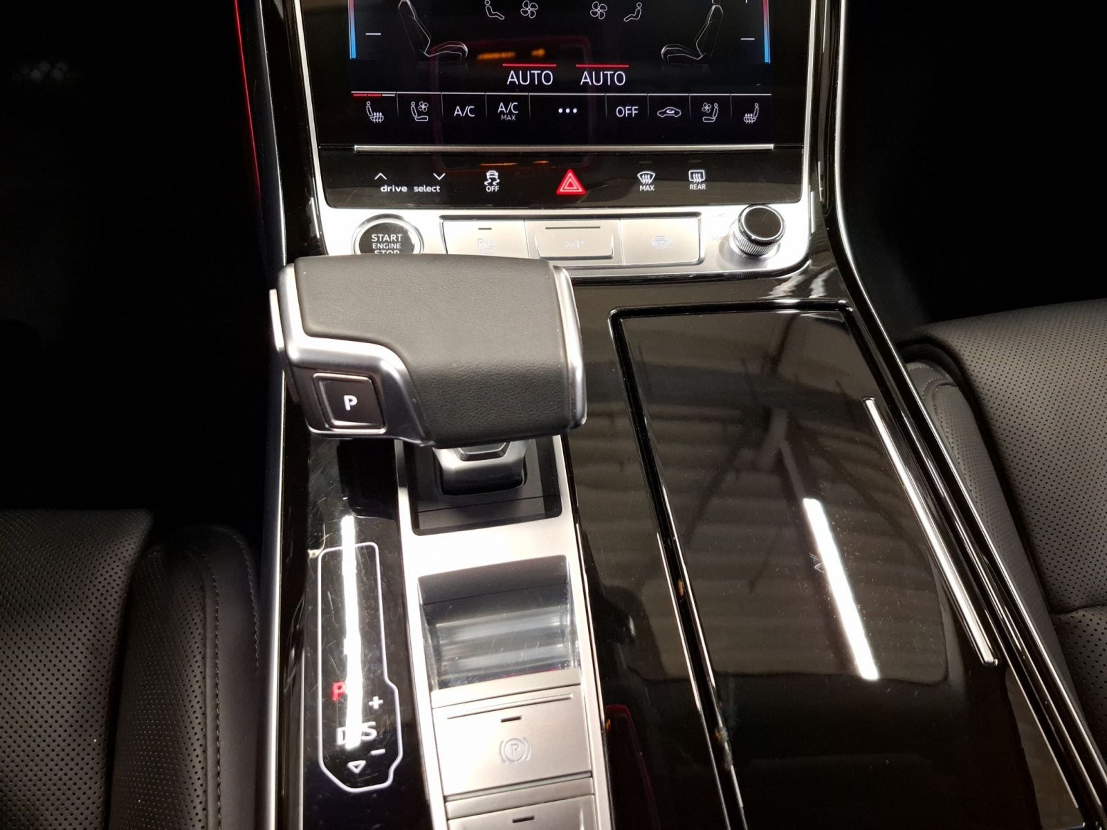 Audi A8 L TFSI e quattro - Samsaru's Car Outlet