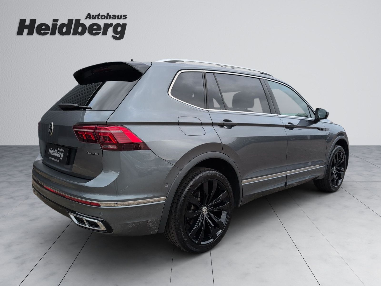 Volkswagen Tiguan Allspace R-LINE AHK-schw LEDER 20" 360°