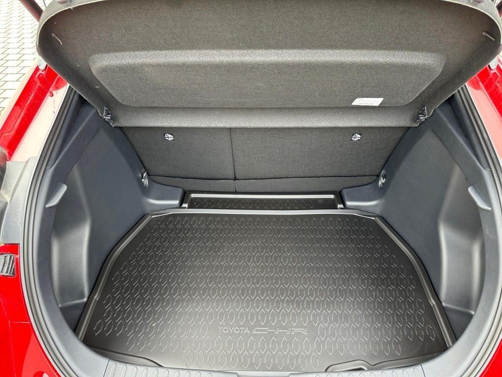 Toyota C-HR 1.8 Hybrid Teamplayer (AX2)