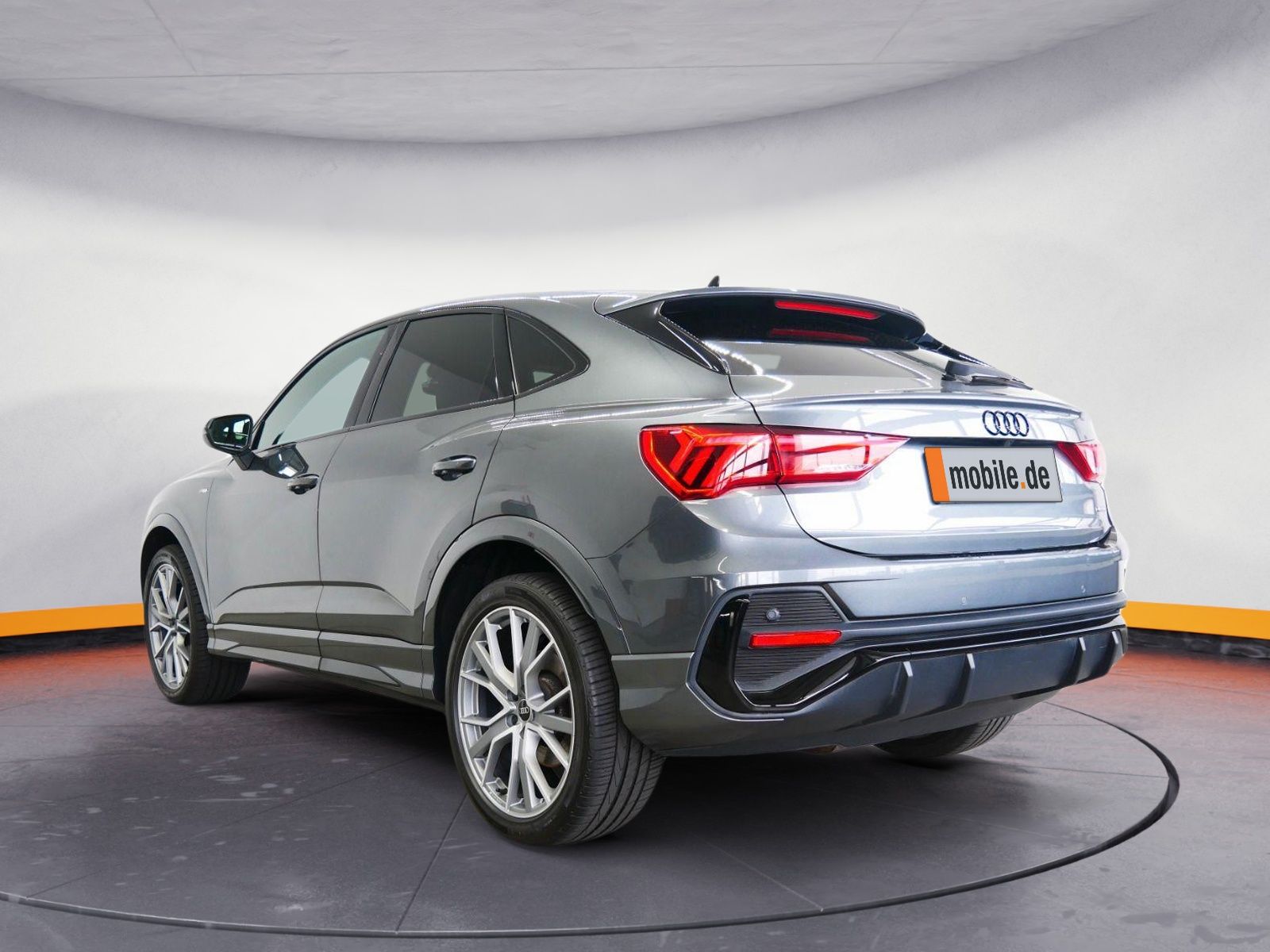 Audi Q3 Sportback 40 TDI quattro S line - Samsaru's Car Outlet