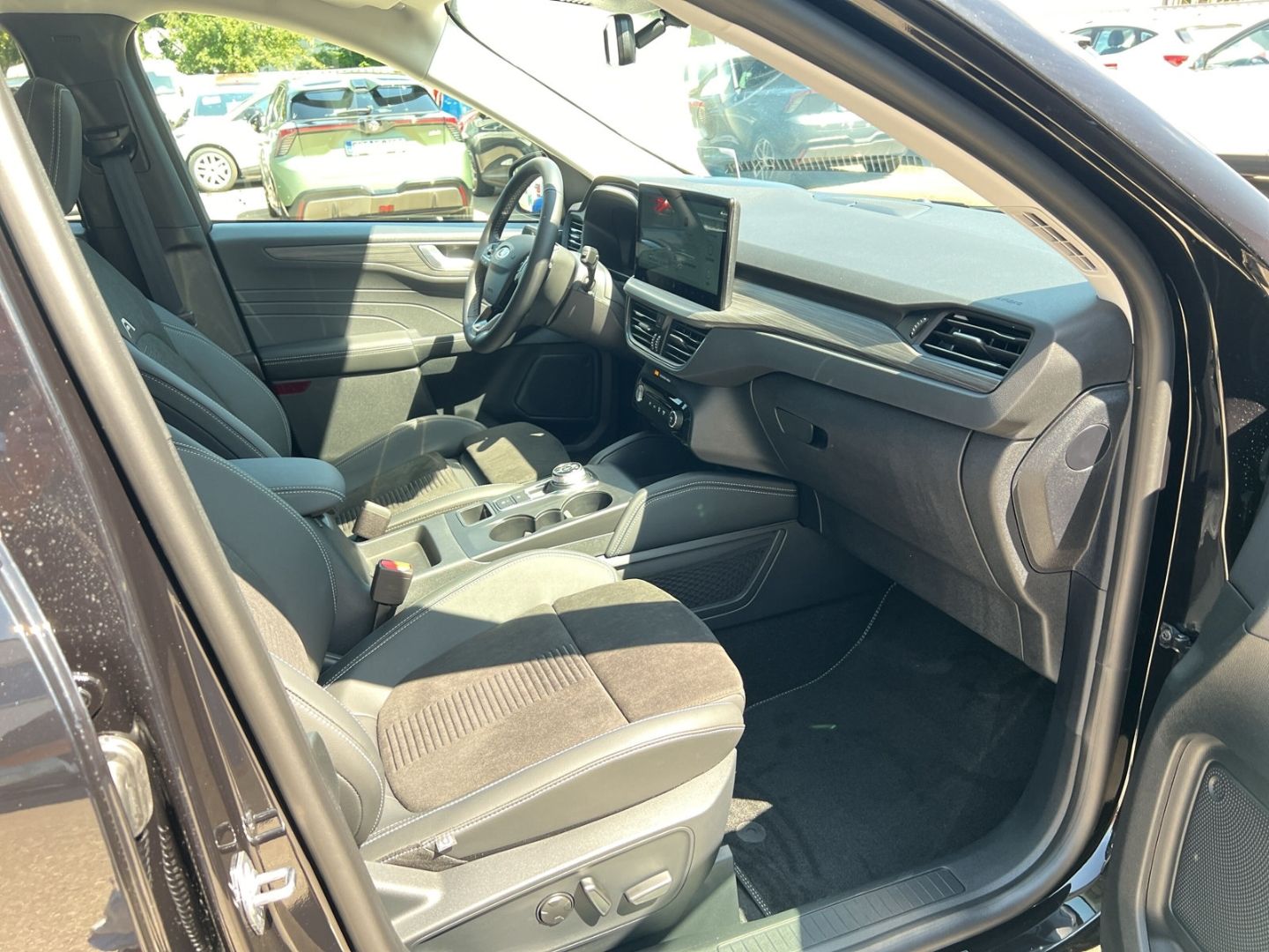 Ford Kuga Active X PHEV - Samsaru's Car Outlet