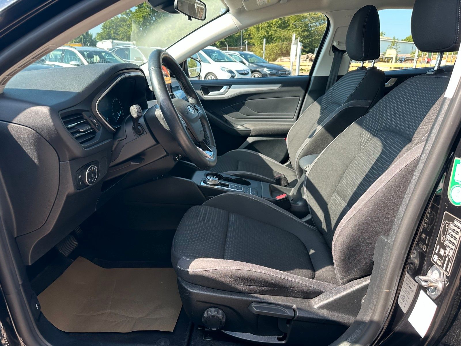 Ford Focus Turnier Cool & Connect - Samsaru's Car Outlet